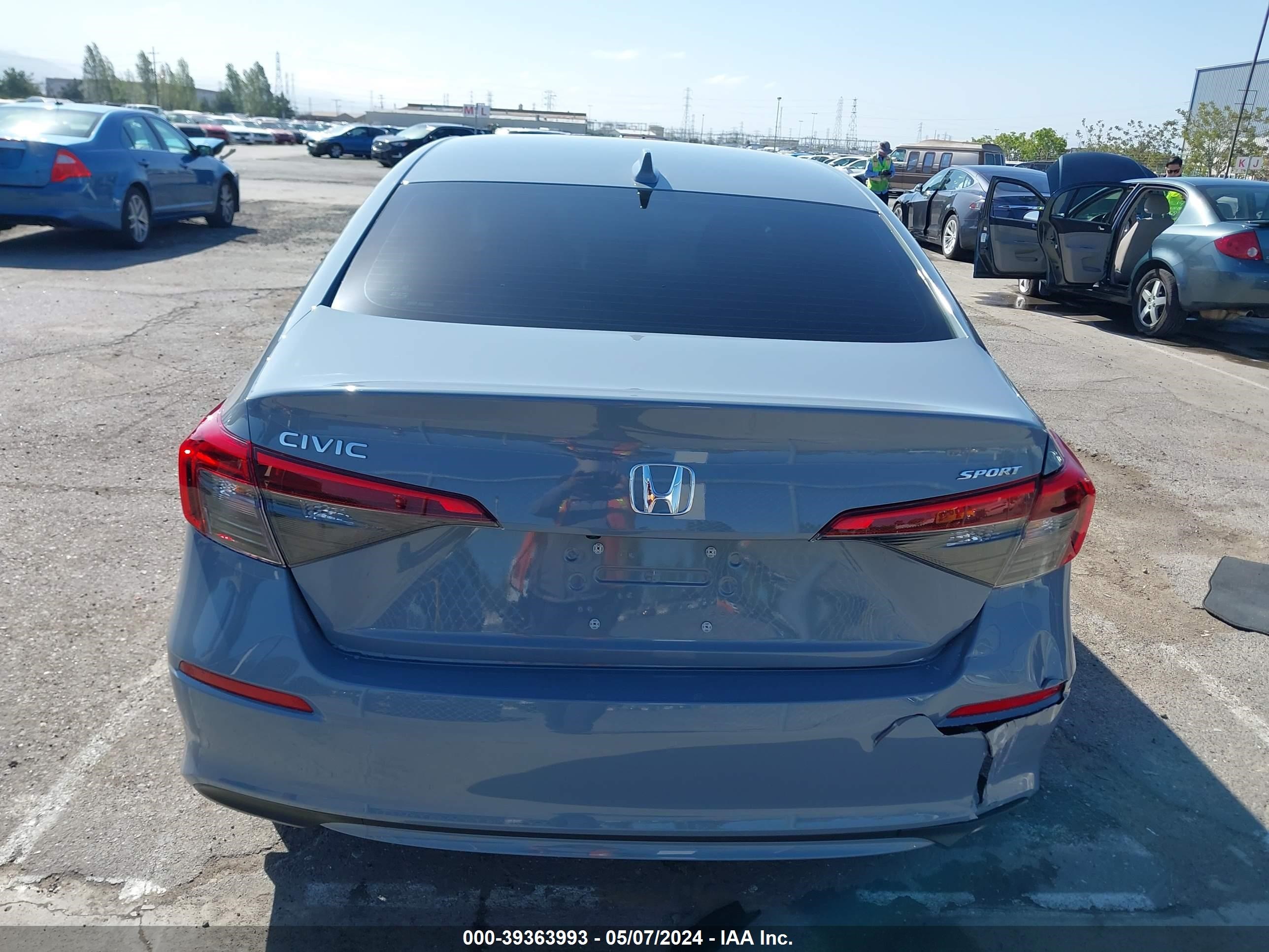 Photo 15 VIN: 2HGFE2F58RH569926 - HONDA CIVIC 