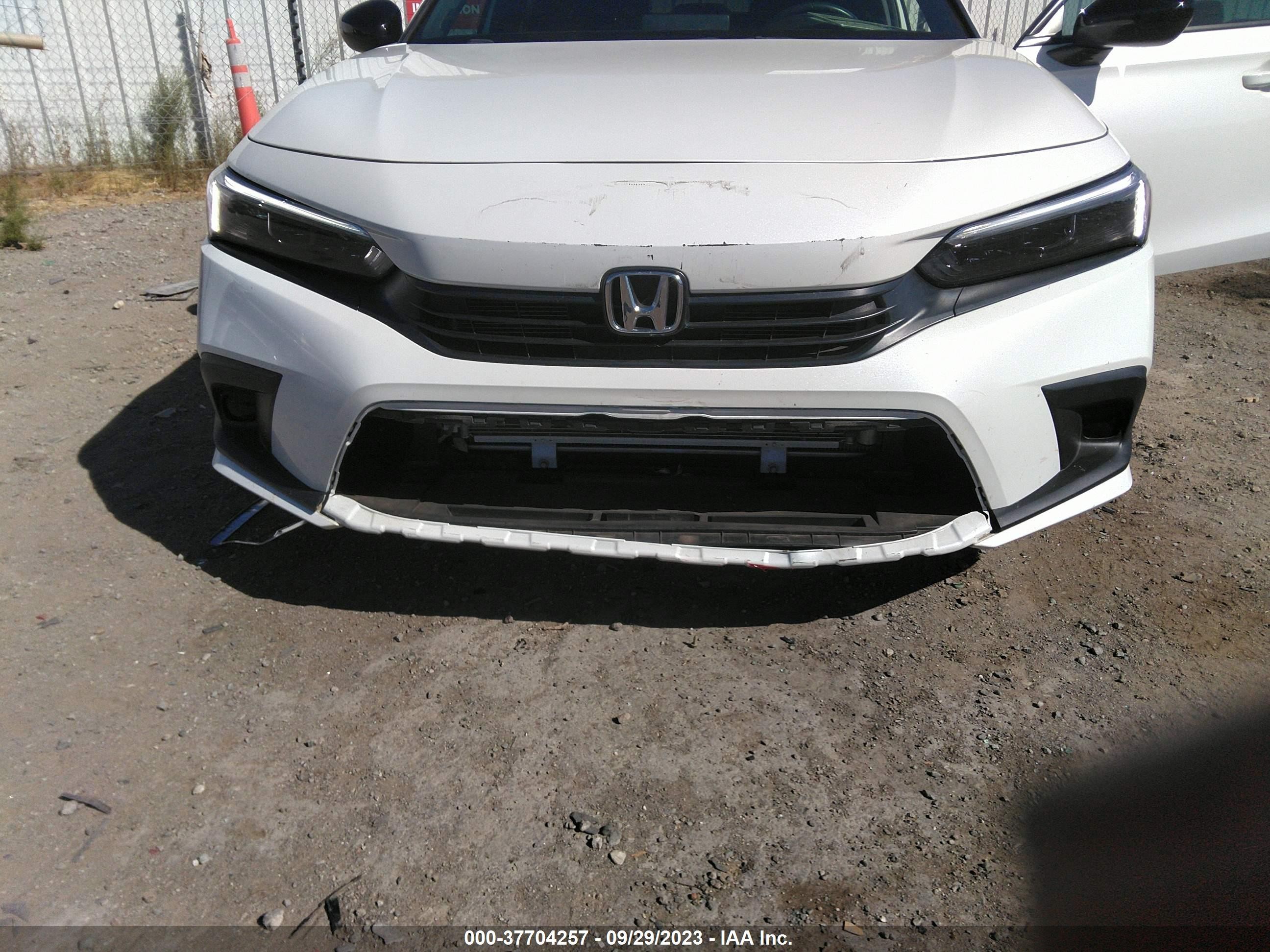 Photo 5 VIN: 2HGFE2F59NH525685 - HONDA CIVIC 