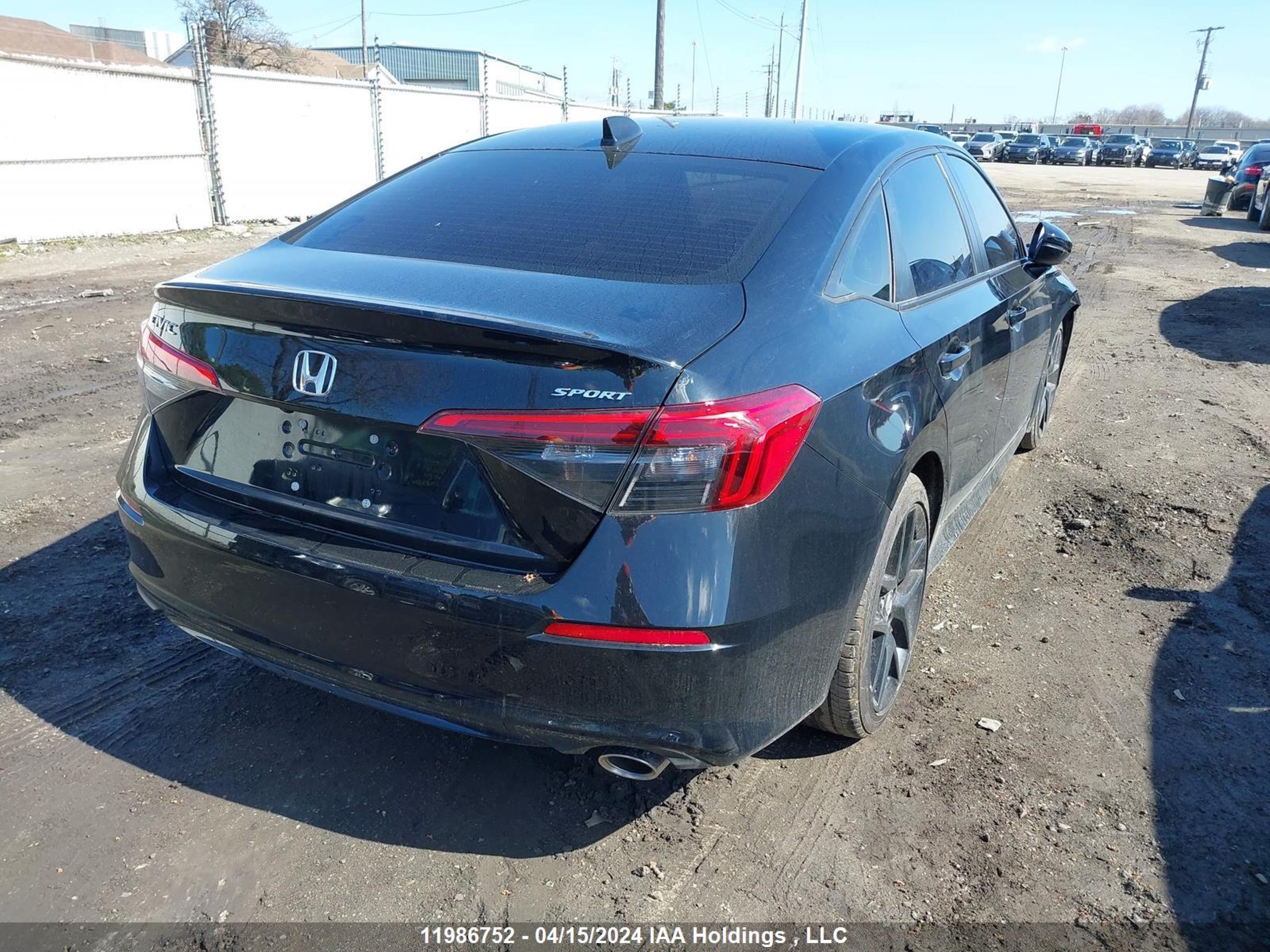 Photo 3 VIN: 2HGFE2F5XPH105985 - HONDA CIVIC 