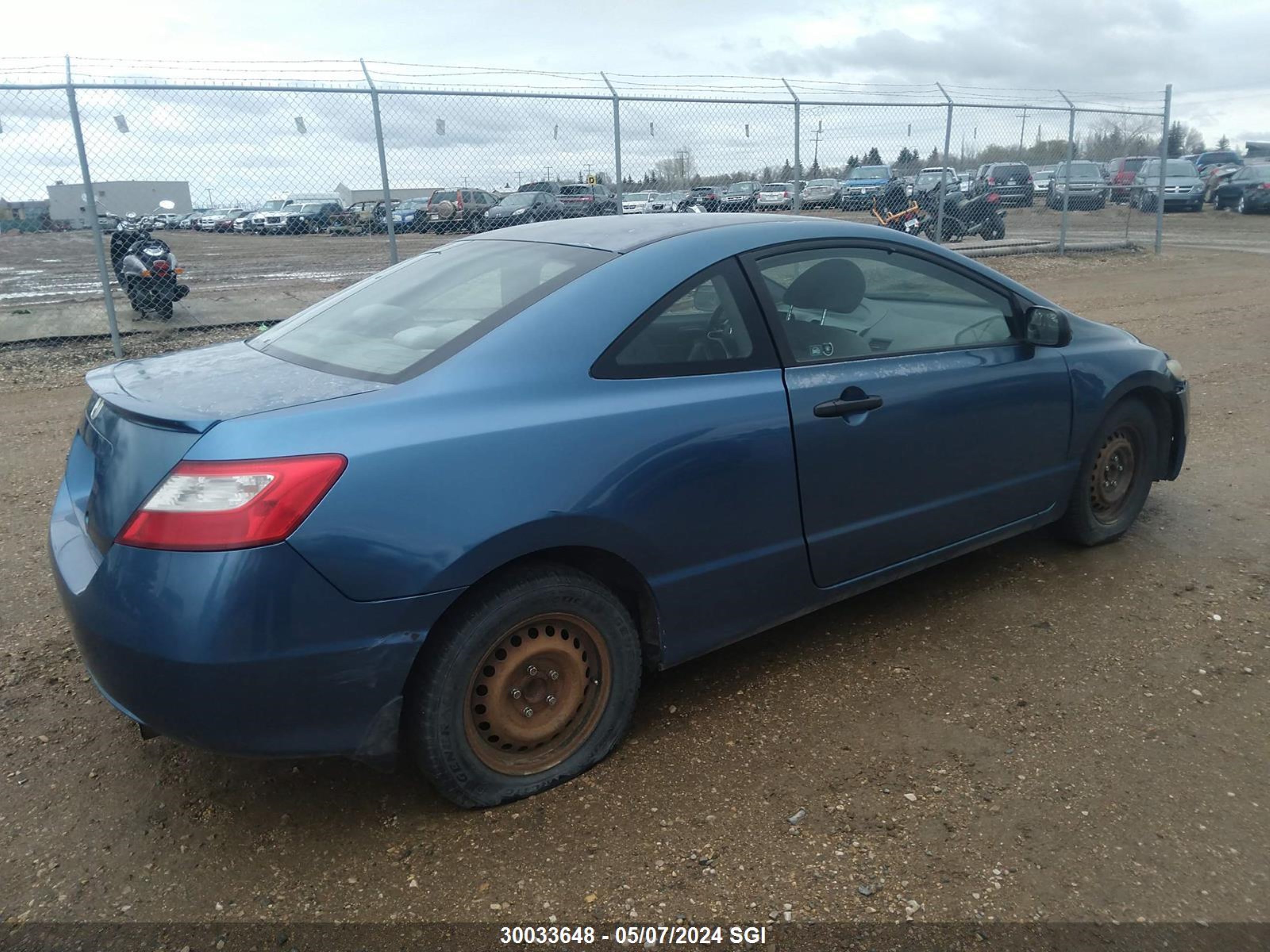 Photo 3 VIN: 2HGFG11389H003985 - HONDA CIVIC 