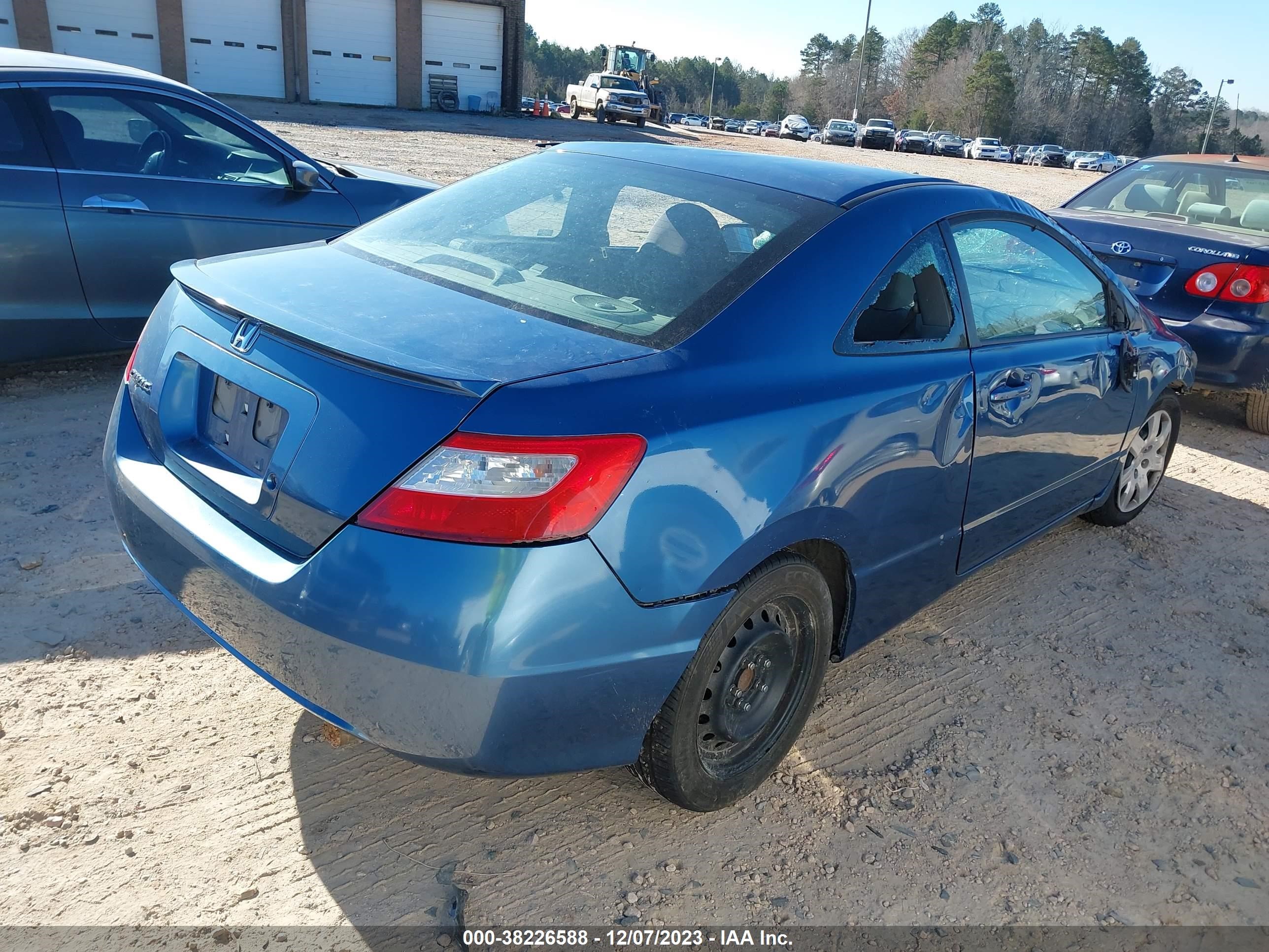 Photo 3 VIN: 2HGFG11608H524188 - HONDA CIVIC 