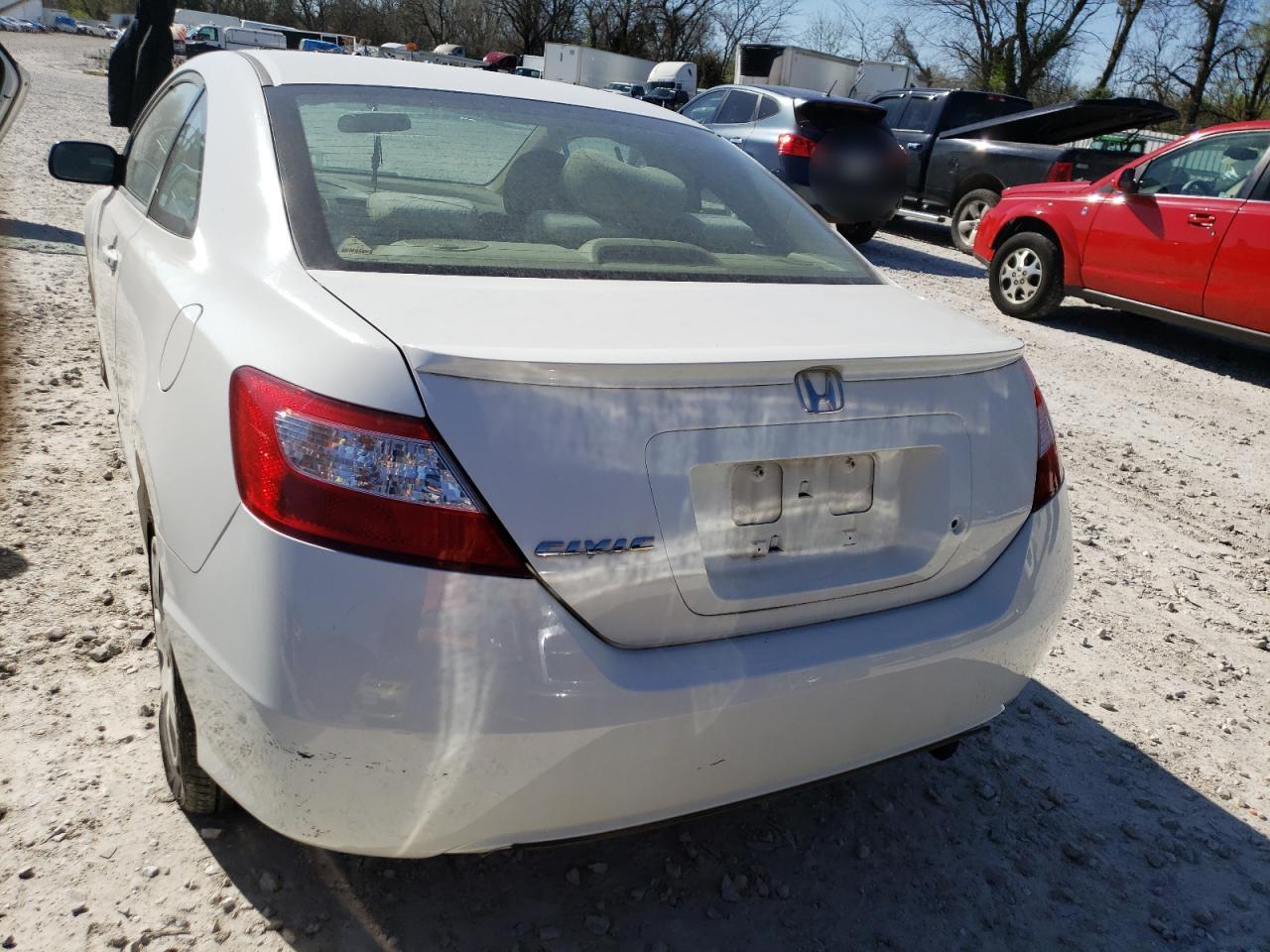 Photo 5 VIN: 2HGFG11688H527761 - HONDA CIVIC 