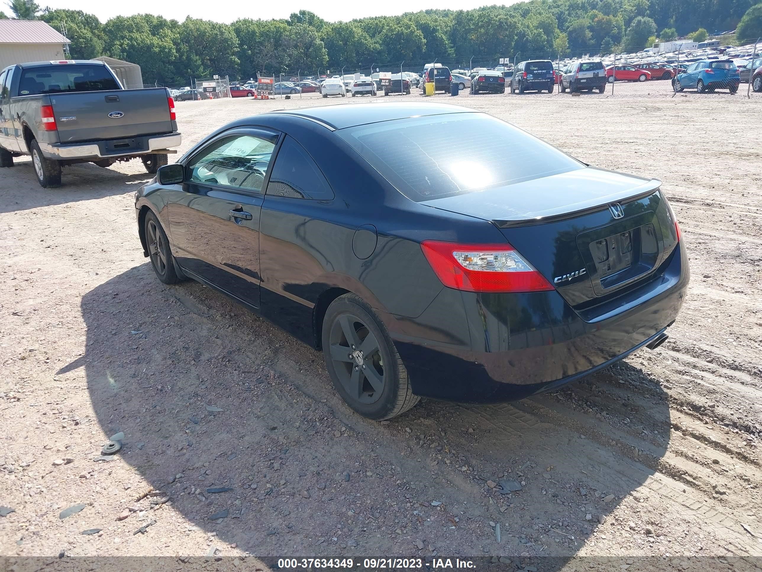 Photo 2 VIN: 2HGFG11817H560956 - HONDA CIVIC 