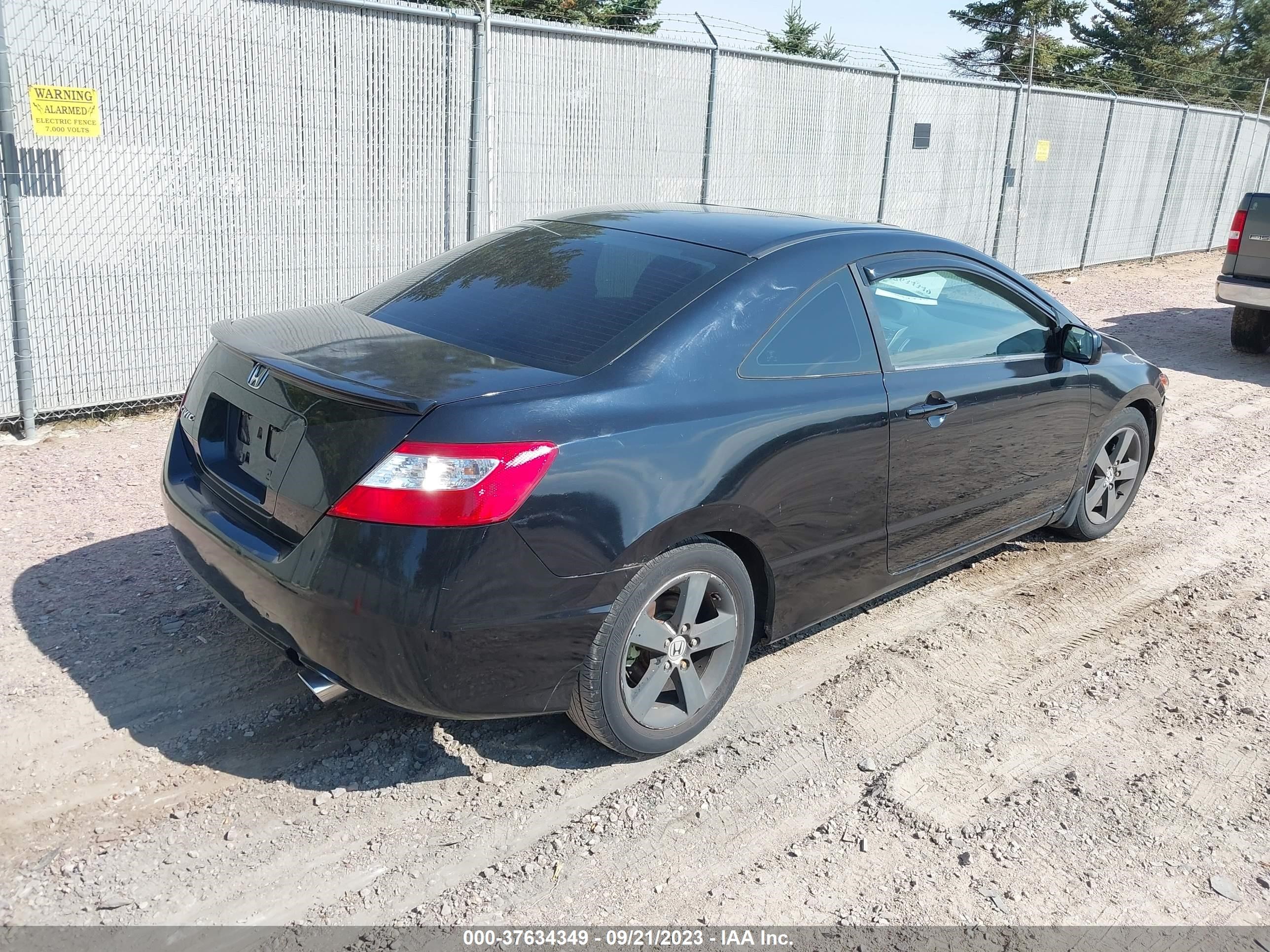 Photo 3 VIN: 2HGFG11817H560956 - HONDA CIVIC 