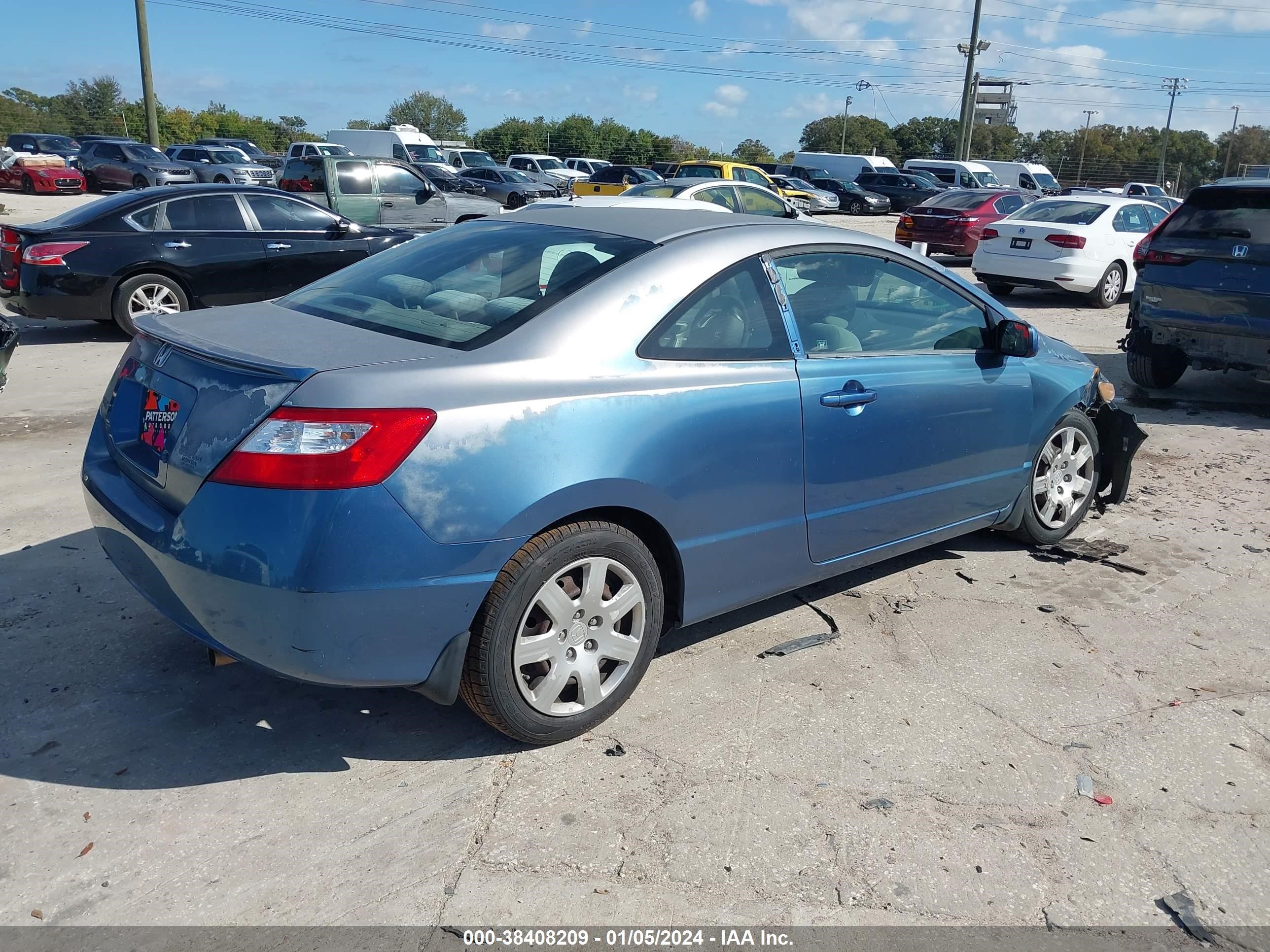 Photo 3 VIN: 2HGFG12628H543209 - HONDA CIVIC 