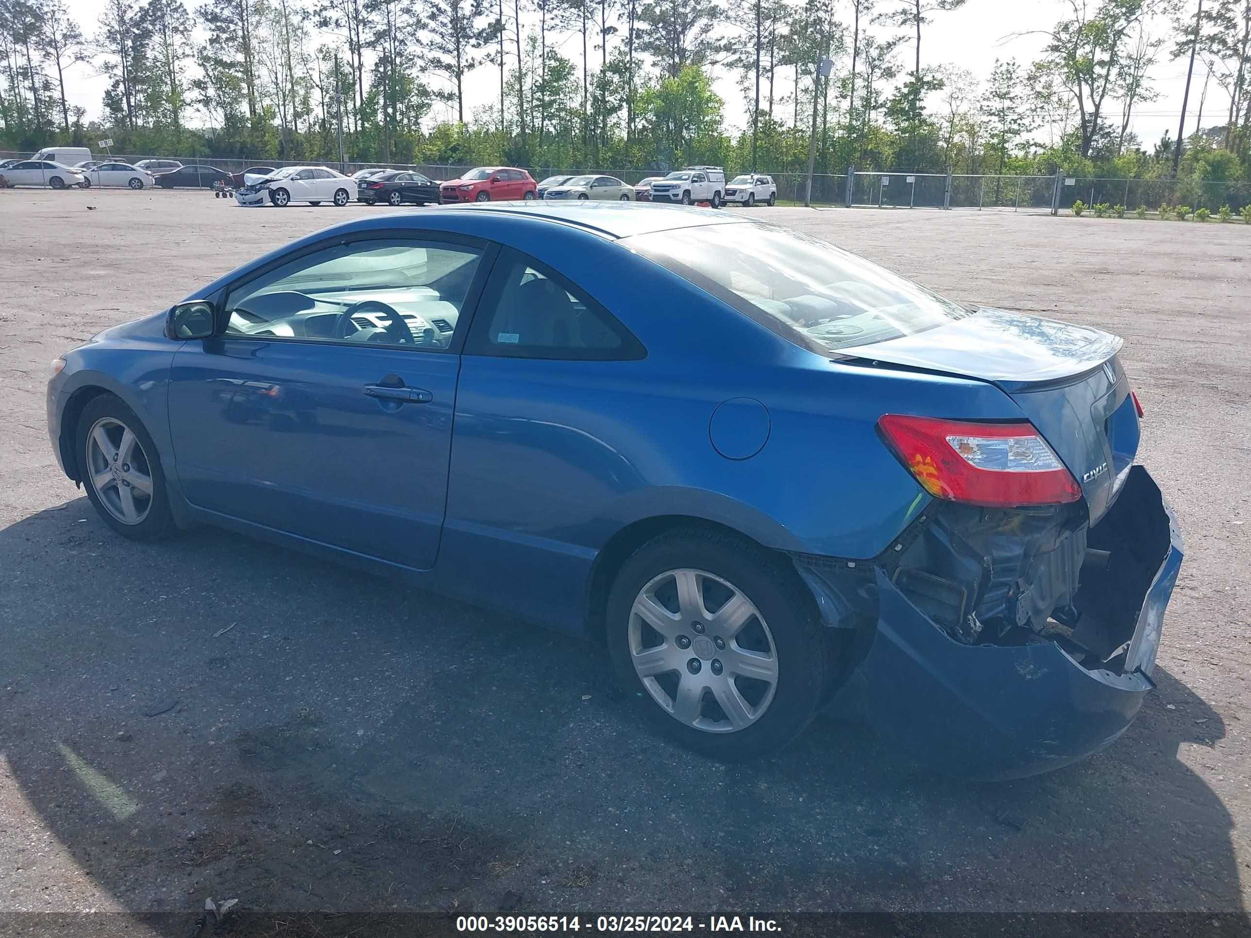 Photo 2 VIN: 2HGFG12628H577909 - HONDA CIVIC 