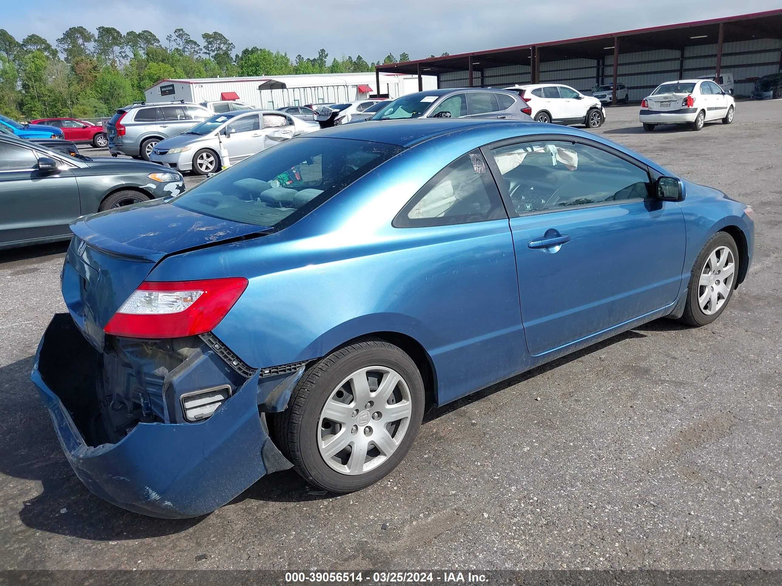 Photo 3 VIN: 2HGFG12628H577909 - HONDA CIVIC 