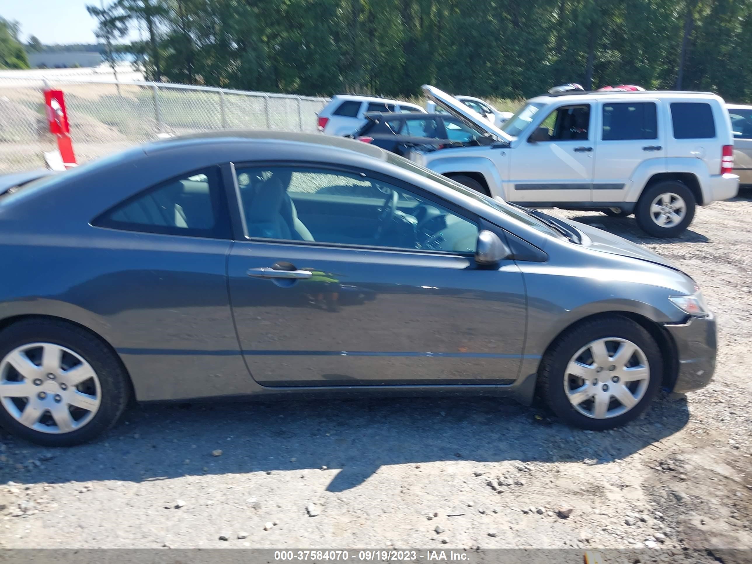 Photo 12 VIN: 2HGFG12689H507445 - HONDA CIVIC 