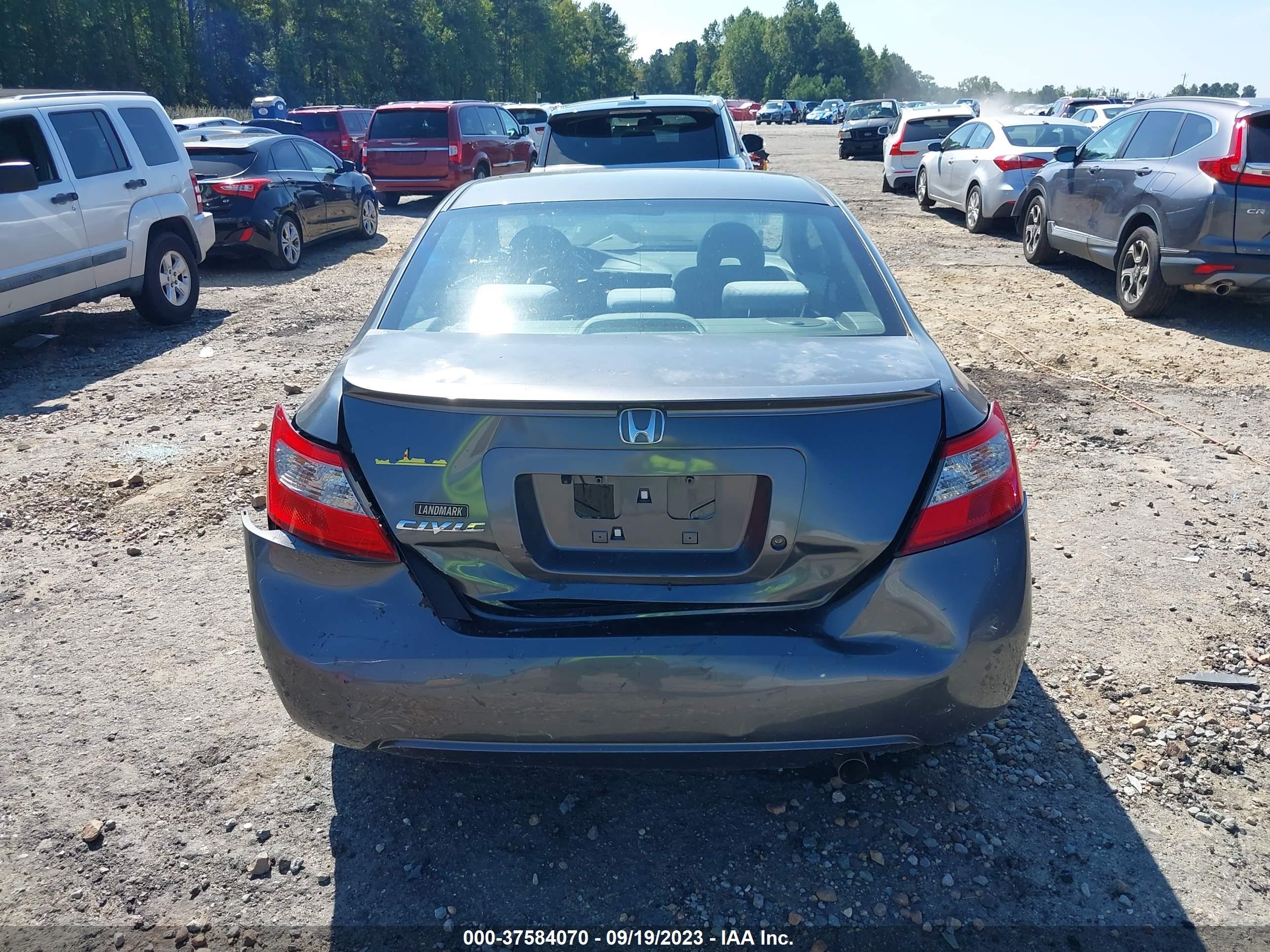 Photo 5 VIN: 2HGFG12689H507445 - HONDA CIVIC 