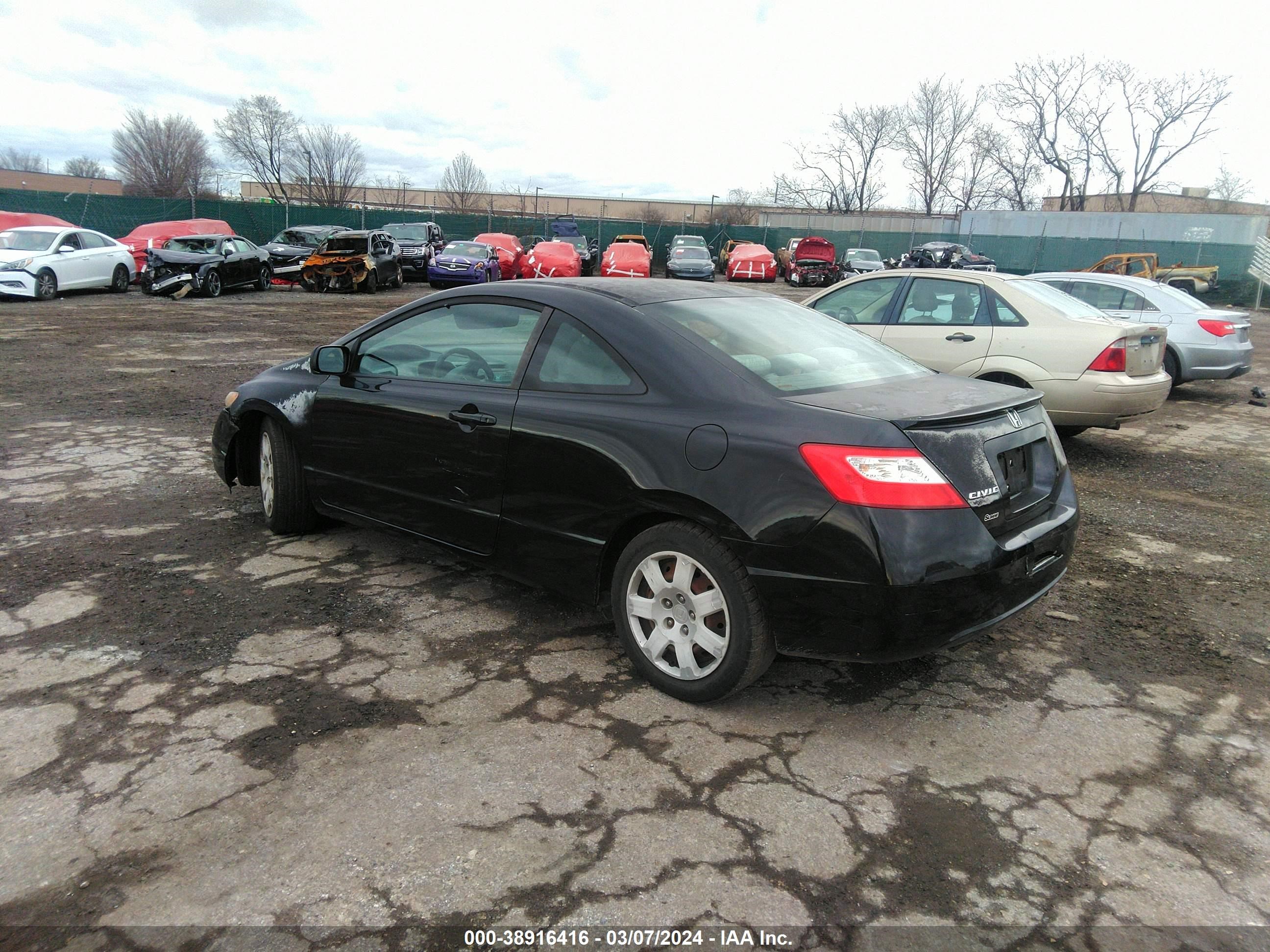 Photo 2 VIN: 2HGFG12698H518324 - HONDA CIVIC 