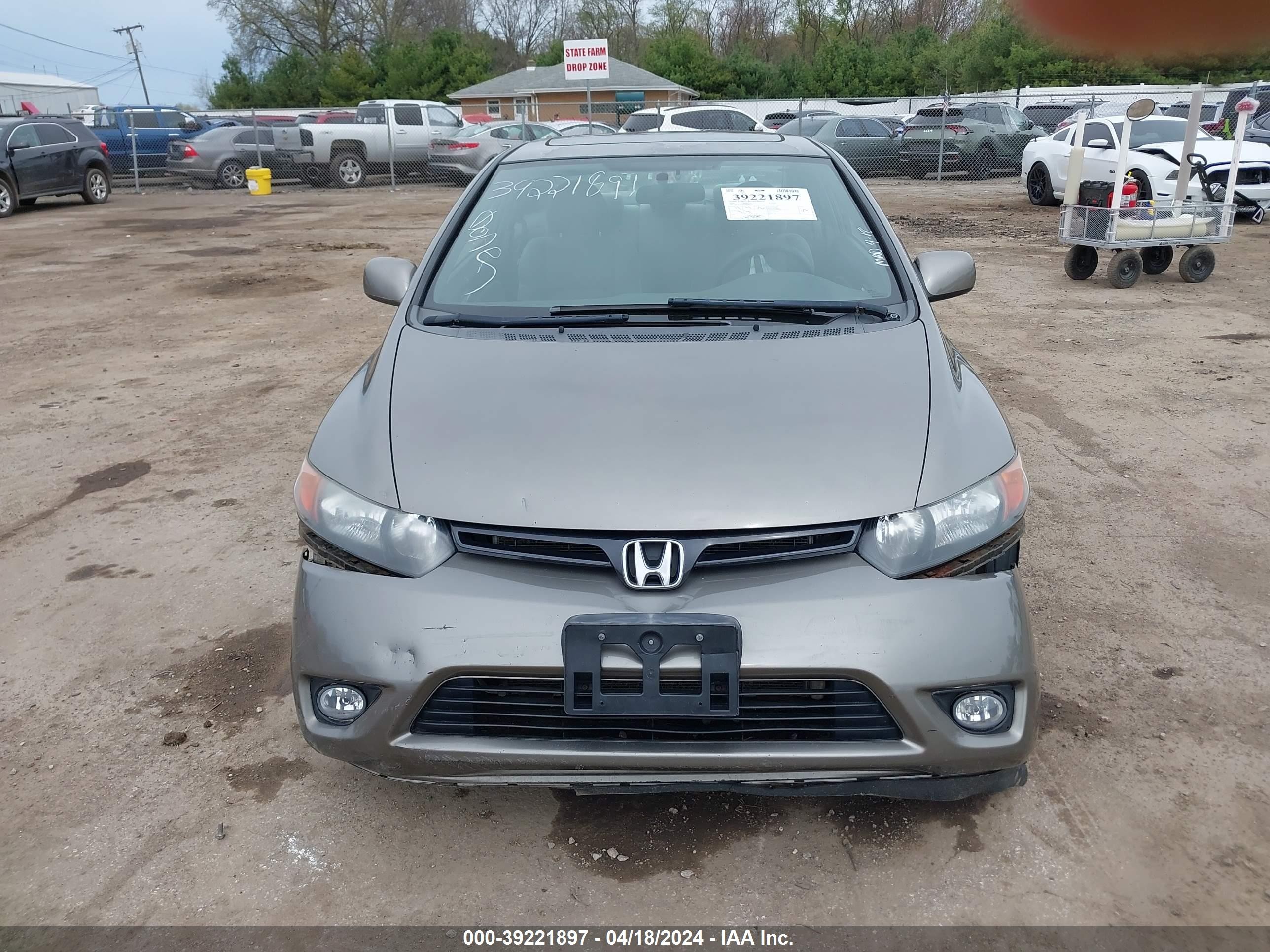 Photo 11 VIN: 2HGFG12838H506977 - HONDA CIVIC 