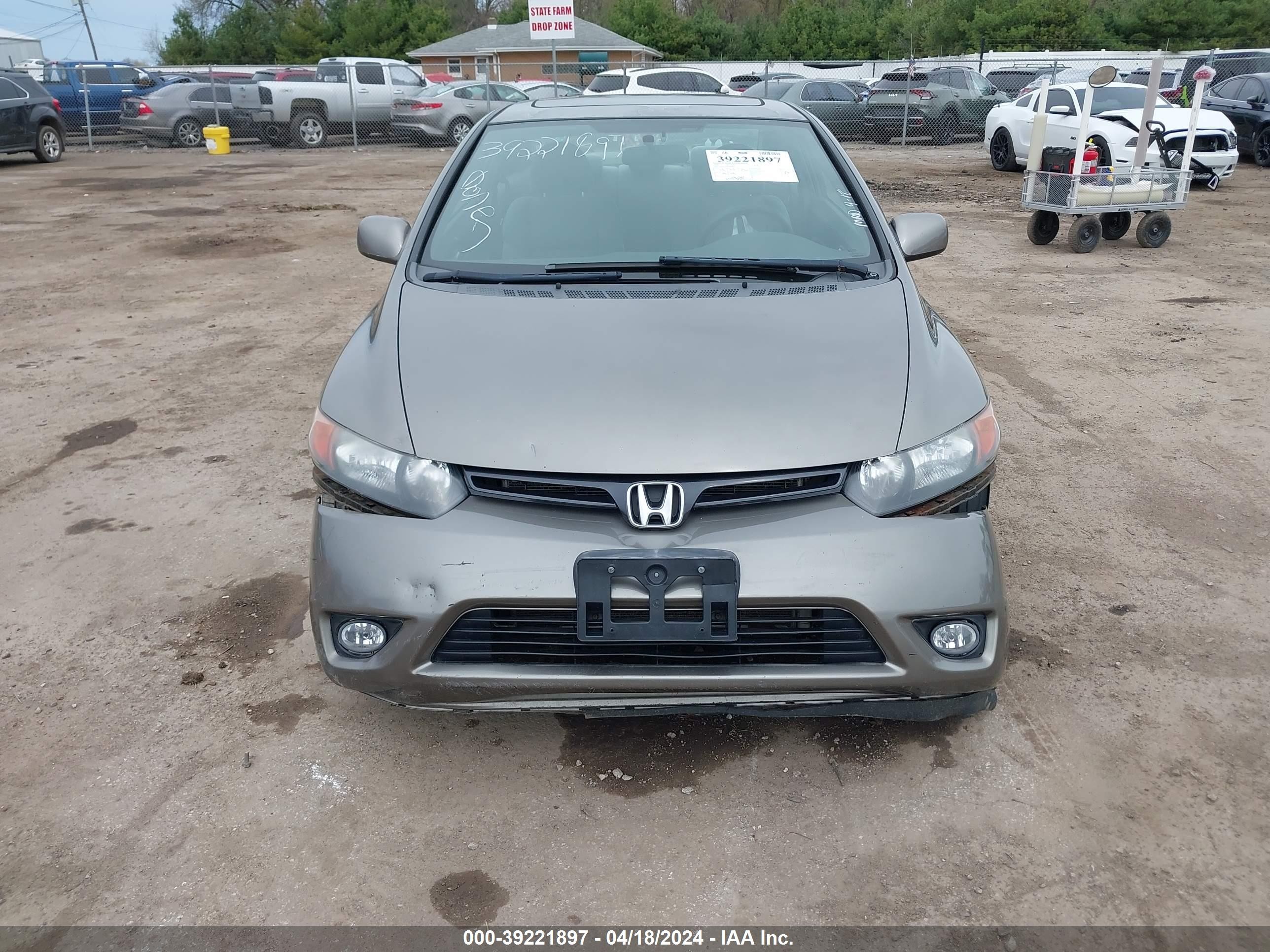 Photo 5 VIN: 2HGFG12838H506977 - HONDA CIVIC 