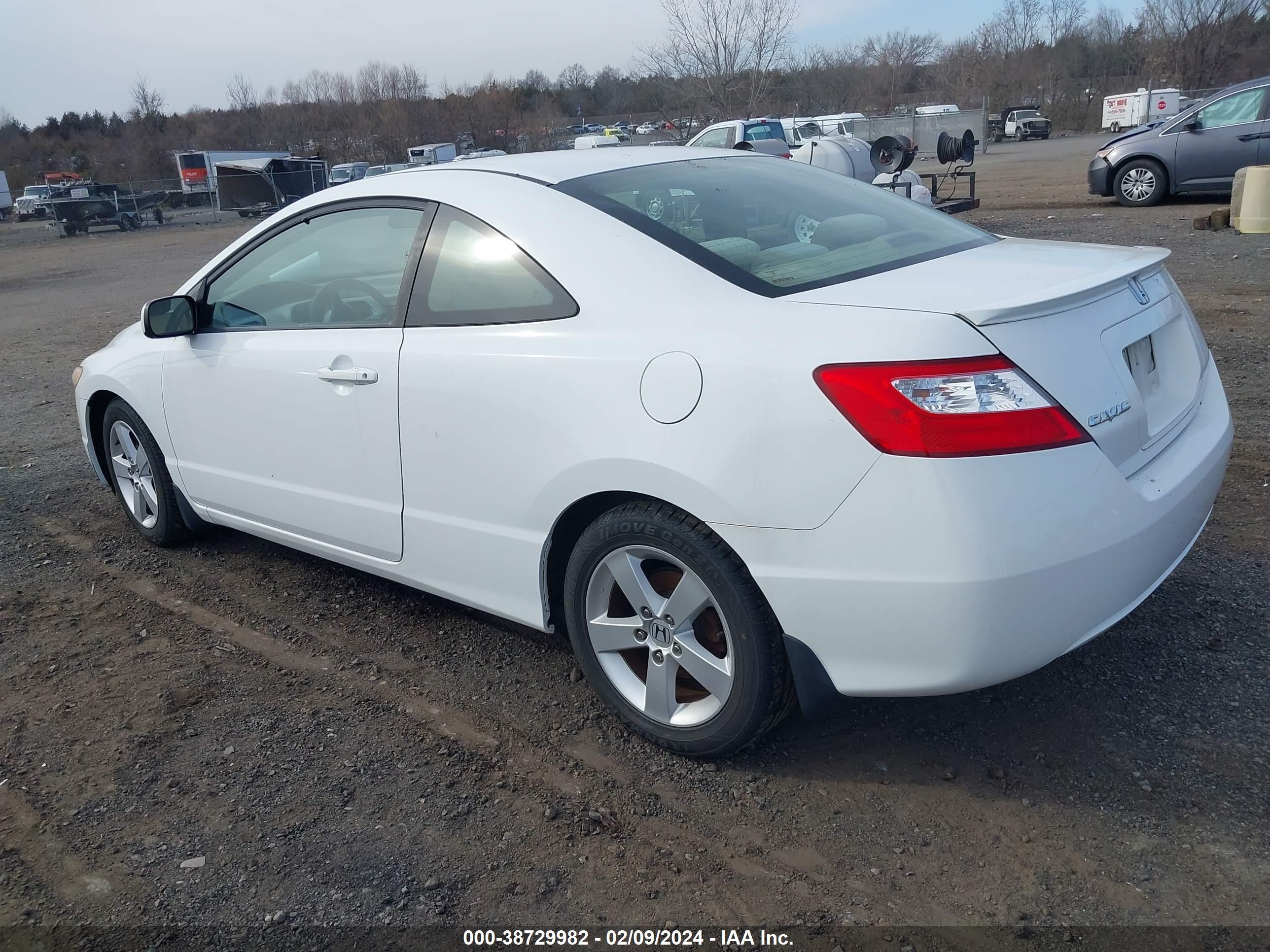 Photo 2 VIN: 2HGFG12897H562596 - HONDA CIVIC 