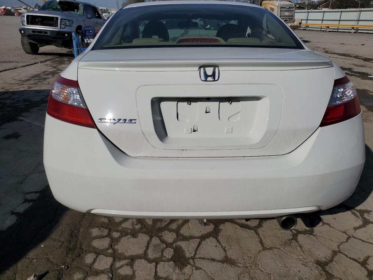 Photo 5 VIN: 2HGFG12908H532445 - HONDA CIVIC 