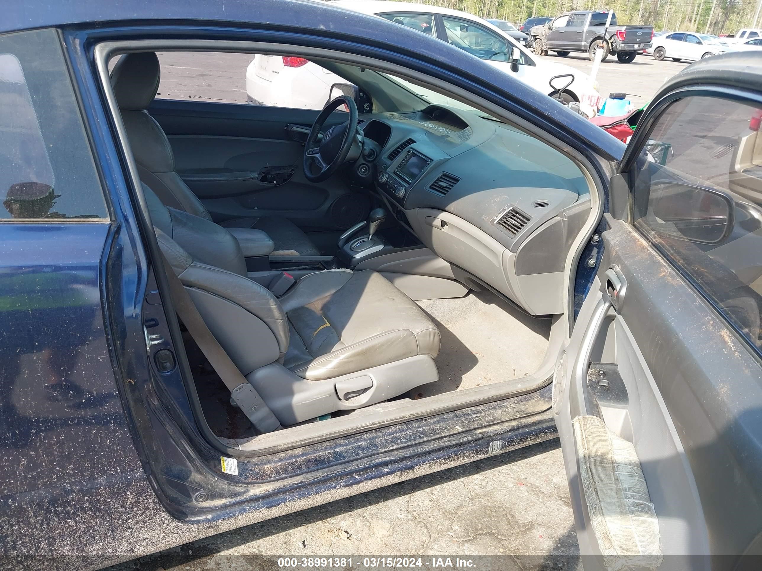 Photo 4 VIN: 2HGFG12938H580120 - HONDA CIVIC 