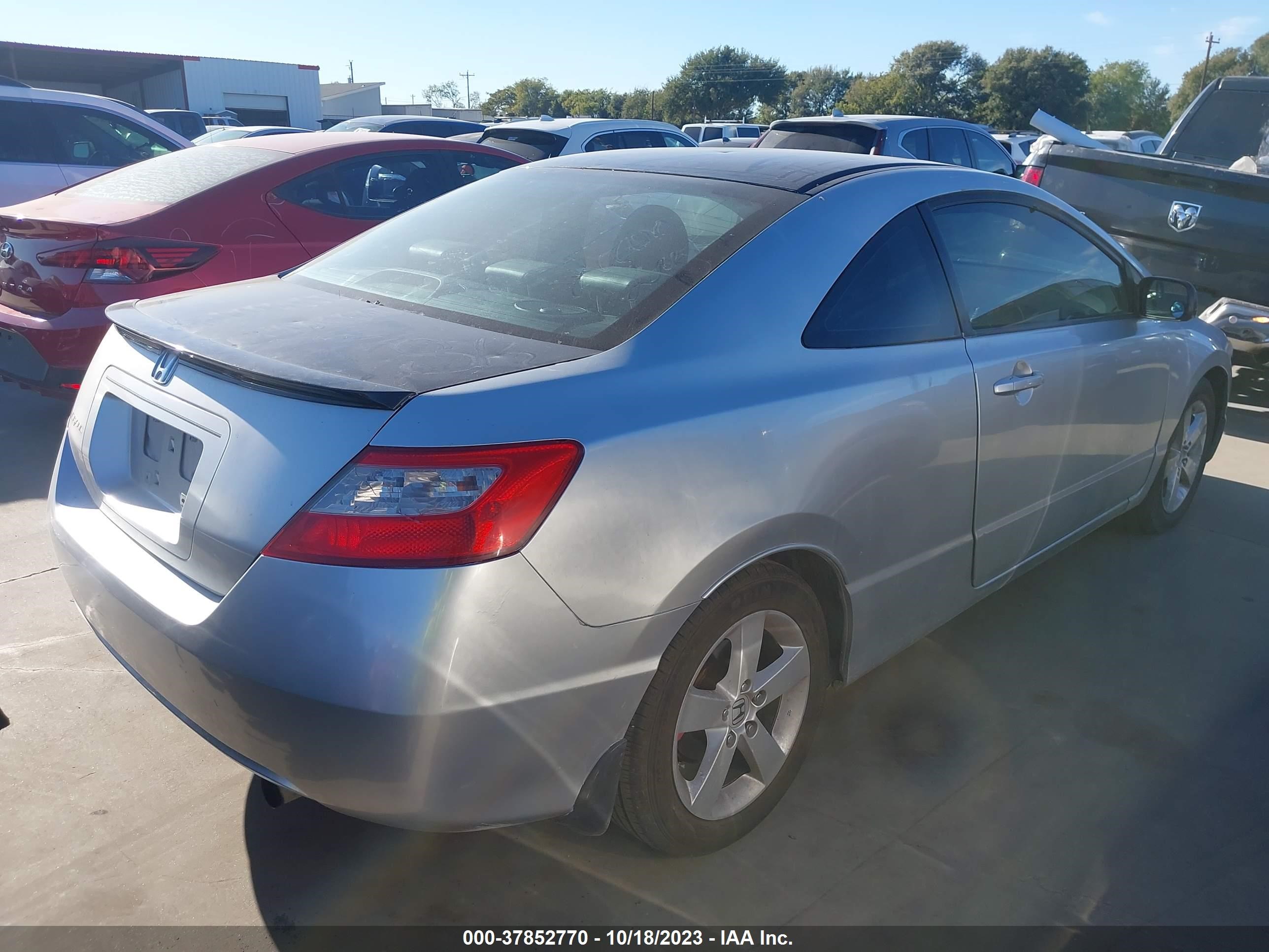 Photo 3 VIN: 2HGFG12939H528102 - HONDA CIVIC 