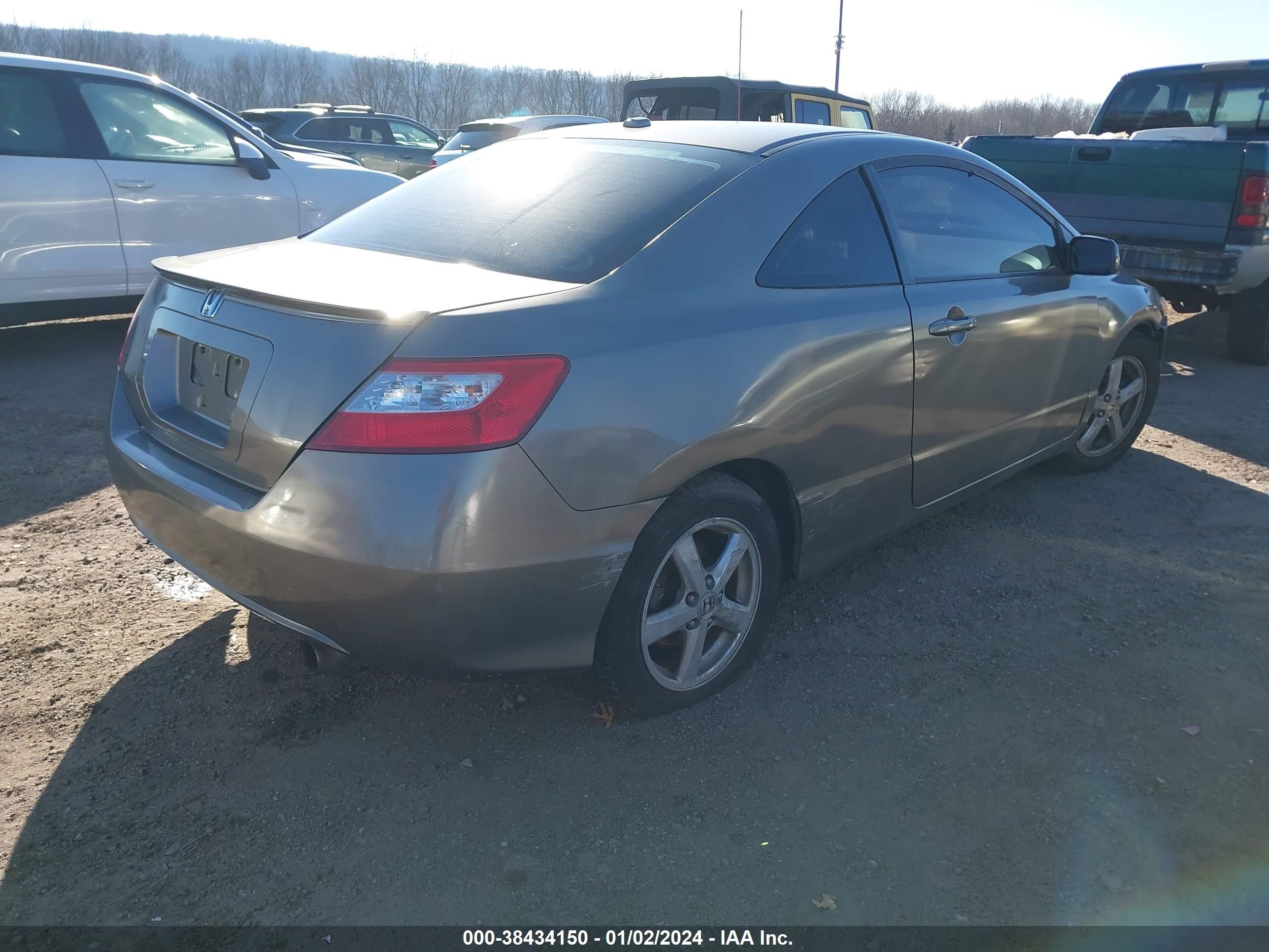 Photo 3 VIN: 2HGFG12958H577218 - HONDA CIVIC 