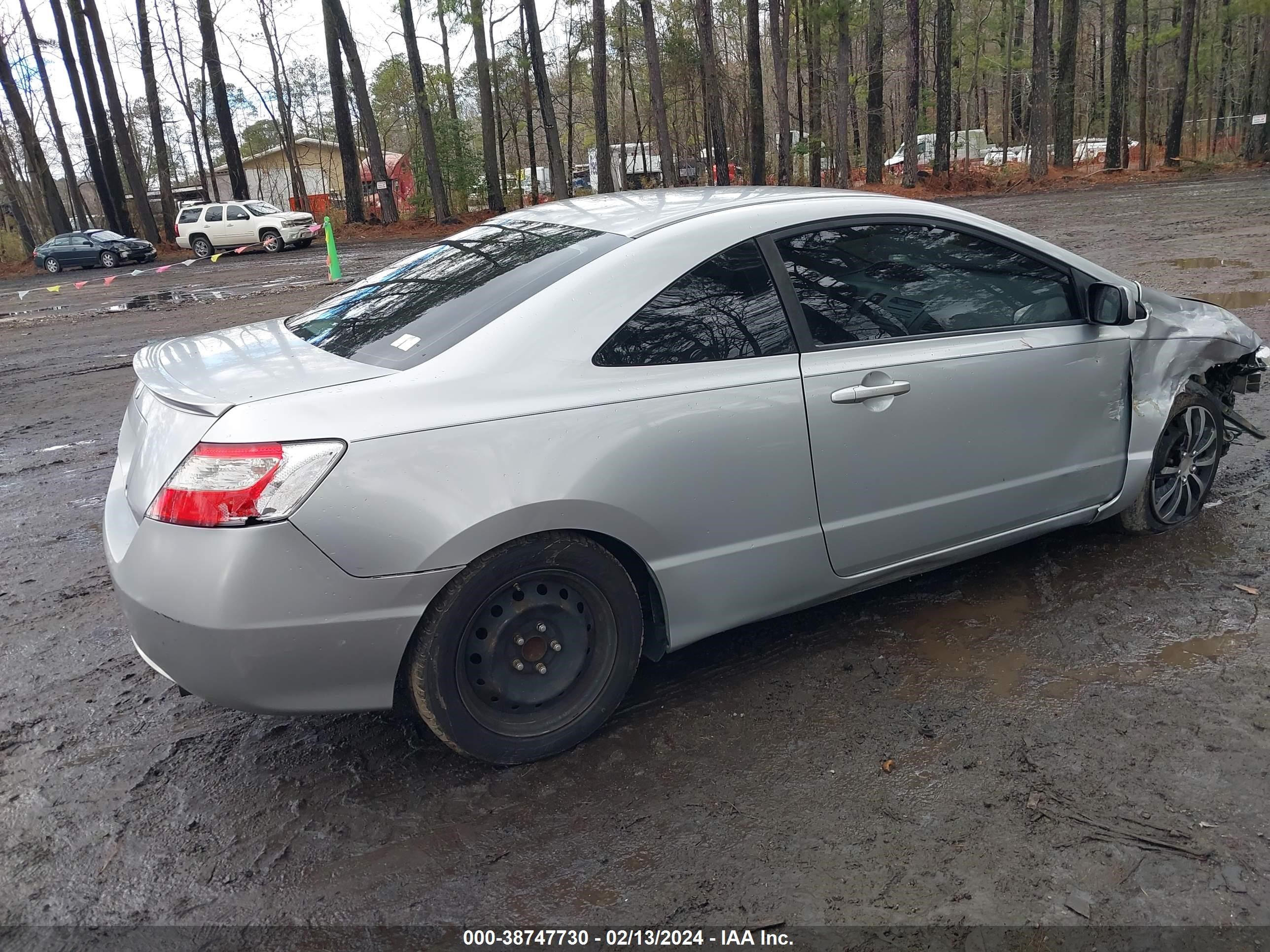 Photo 3 VIN: 2HGFG1B61AH506660 - HONDA CIVIC 