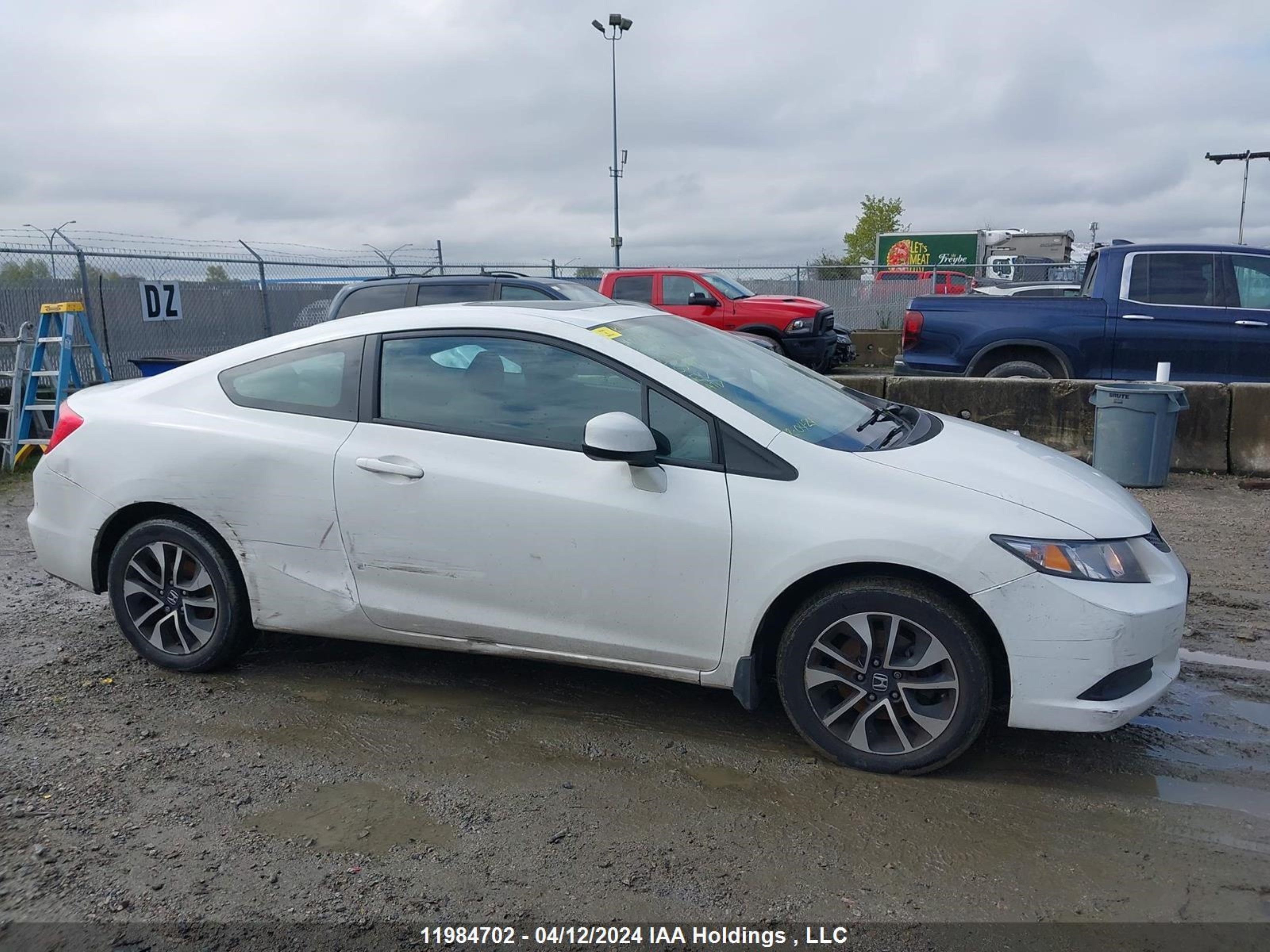 Photo 12 VIN: 2HGFG3B50DH004536 - HONDA CIVIC 