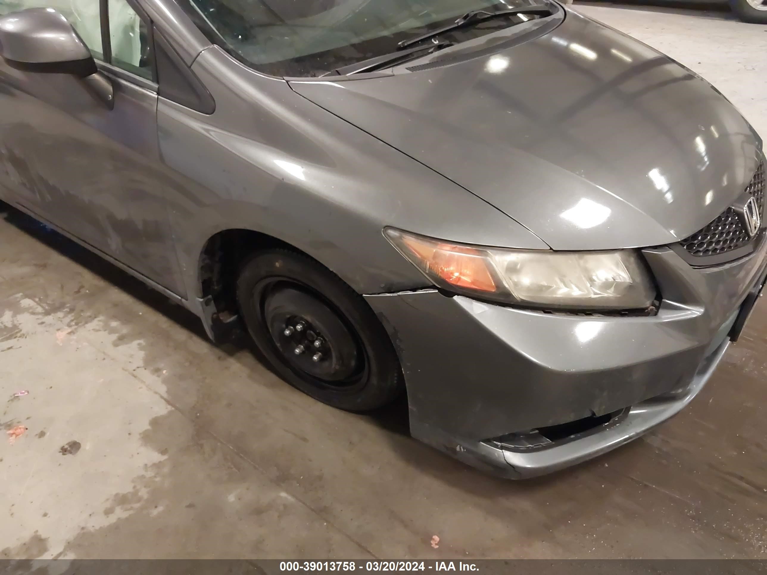 Photo 5 VIN: 2HGFG3B54DH506904 - HONDA CIVIC 