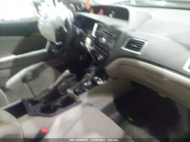 Photo 4 VIN: 2HGFG3B55DH518933 - HONDA CIVIC CPE 