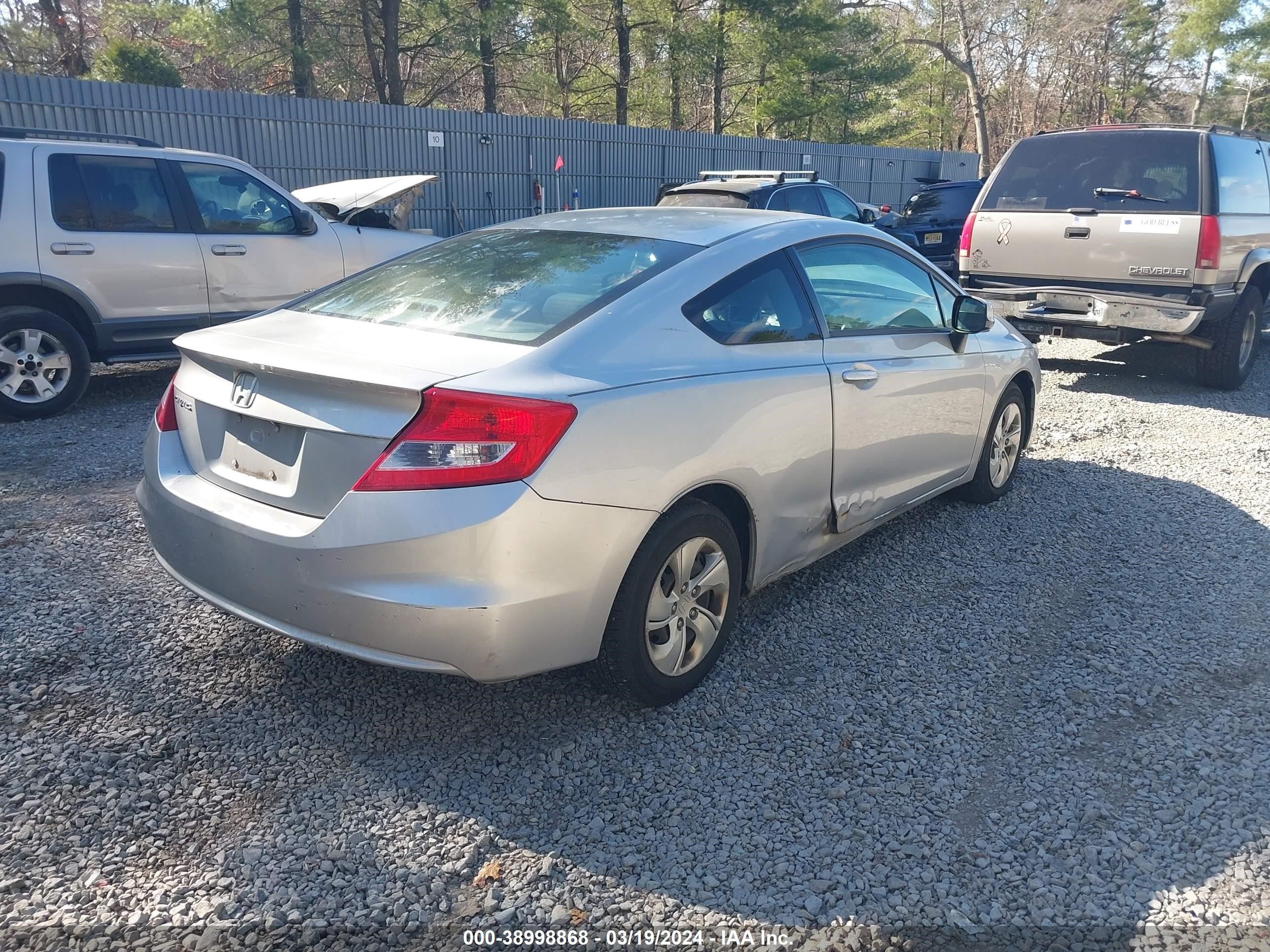 Photo 3 VIN: 2HGFG3B57DH524720 - HONDA CIVIC 