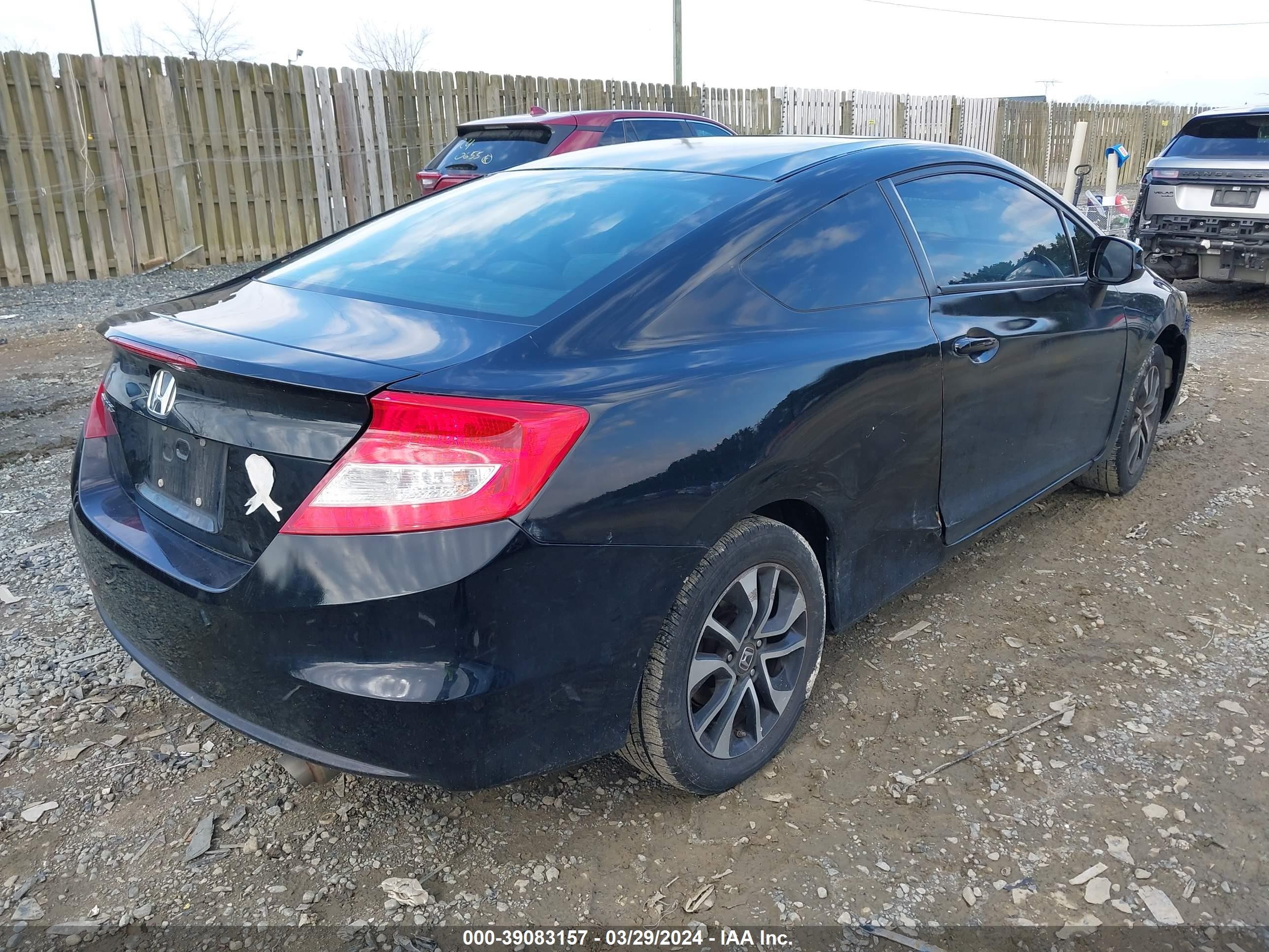 Photo 3 VIN: 2HGFG3B81DH525677 - HONDA CIVIC 