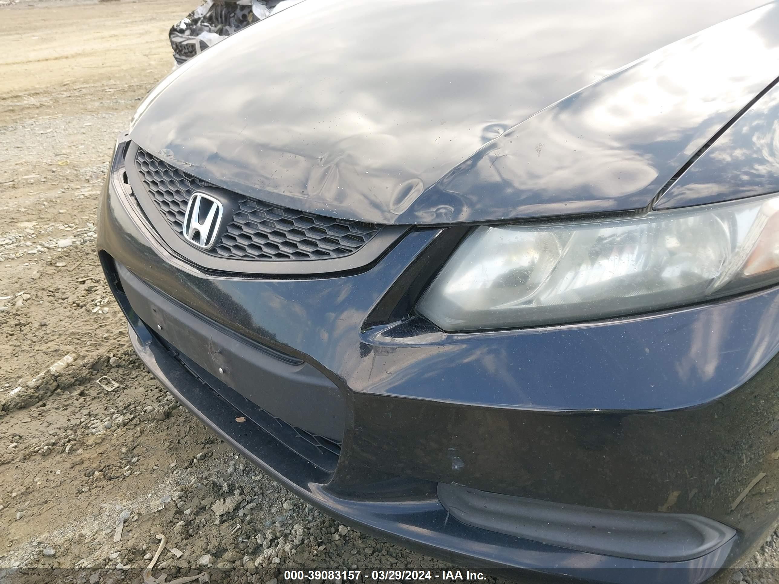 Photo 5 VIN: 2HGFG3B81DH525677 - HONDA CIVIC 