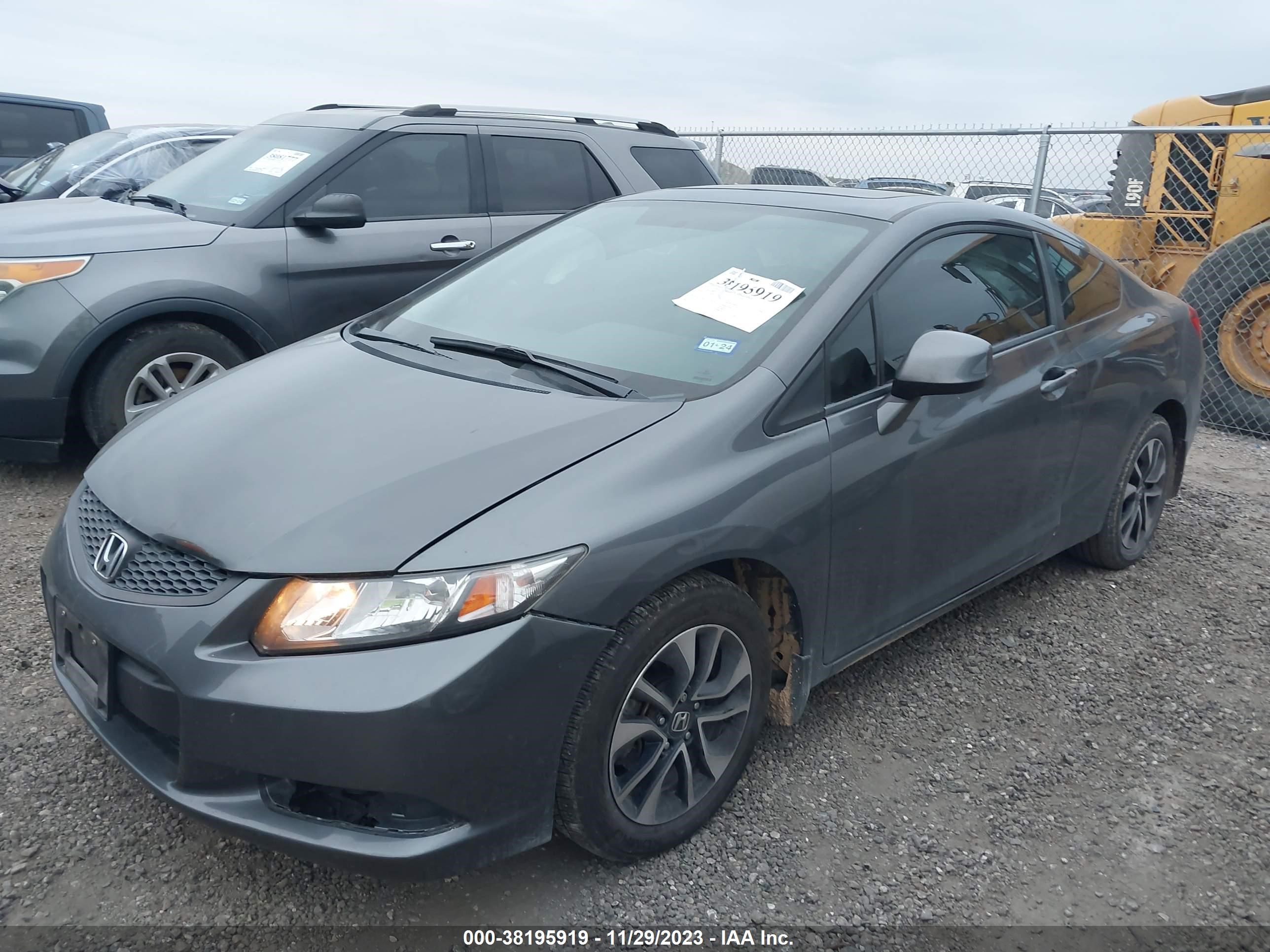 Photo 1 VIN: 2HGFG3B82DH517877 - HONDA CIVIC 