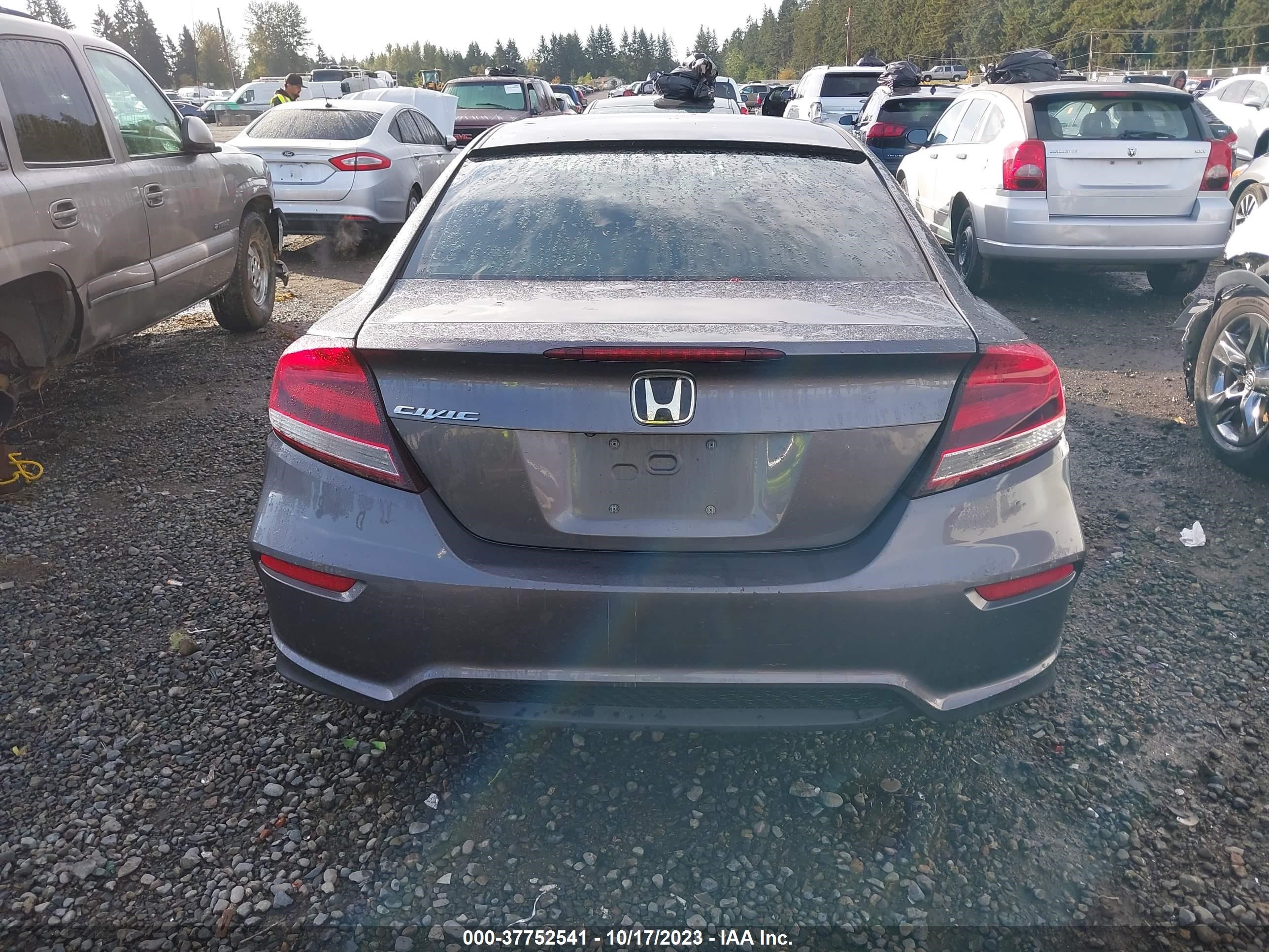 Photo 15 VIN: 2HGFG3B85FH515060 - HONDA CIVIC 