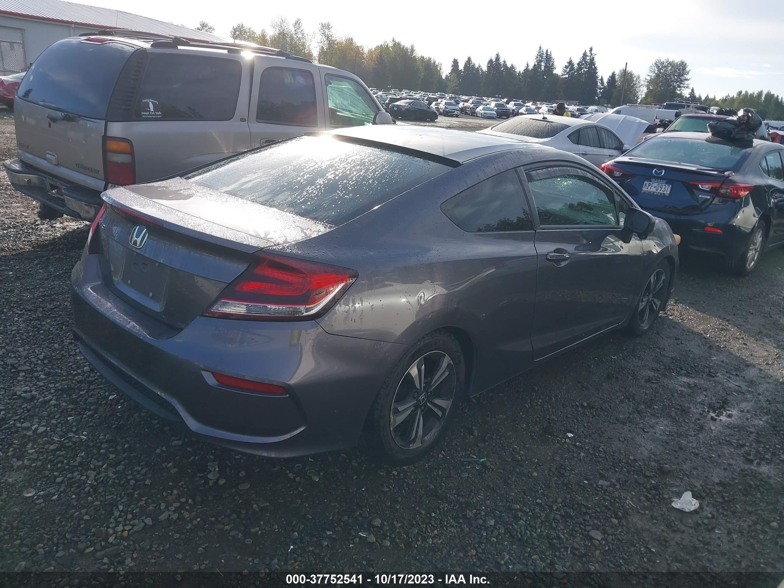 Photo 3 VIN: 2HGFG3B85FH515060 - HONDA CIVIC 