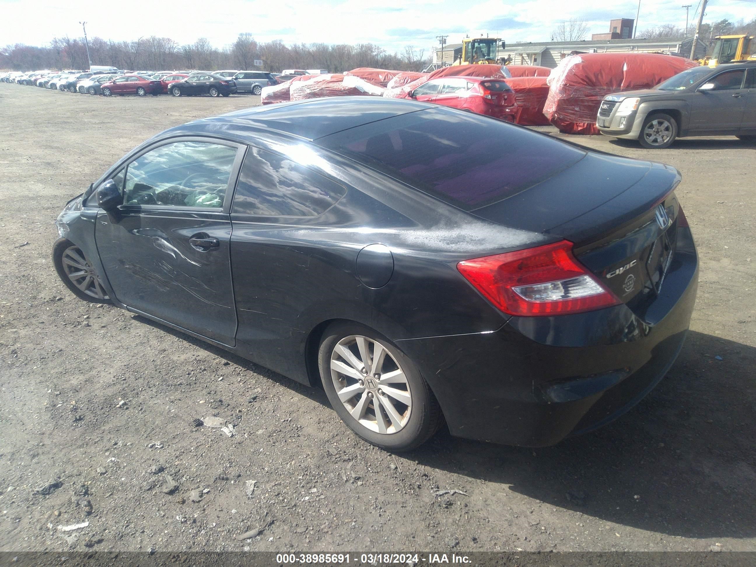 Photo 2 VIN: 2HGFG3B87CH543874 - HONDA CIVIC 