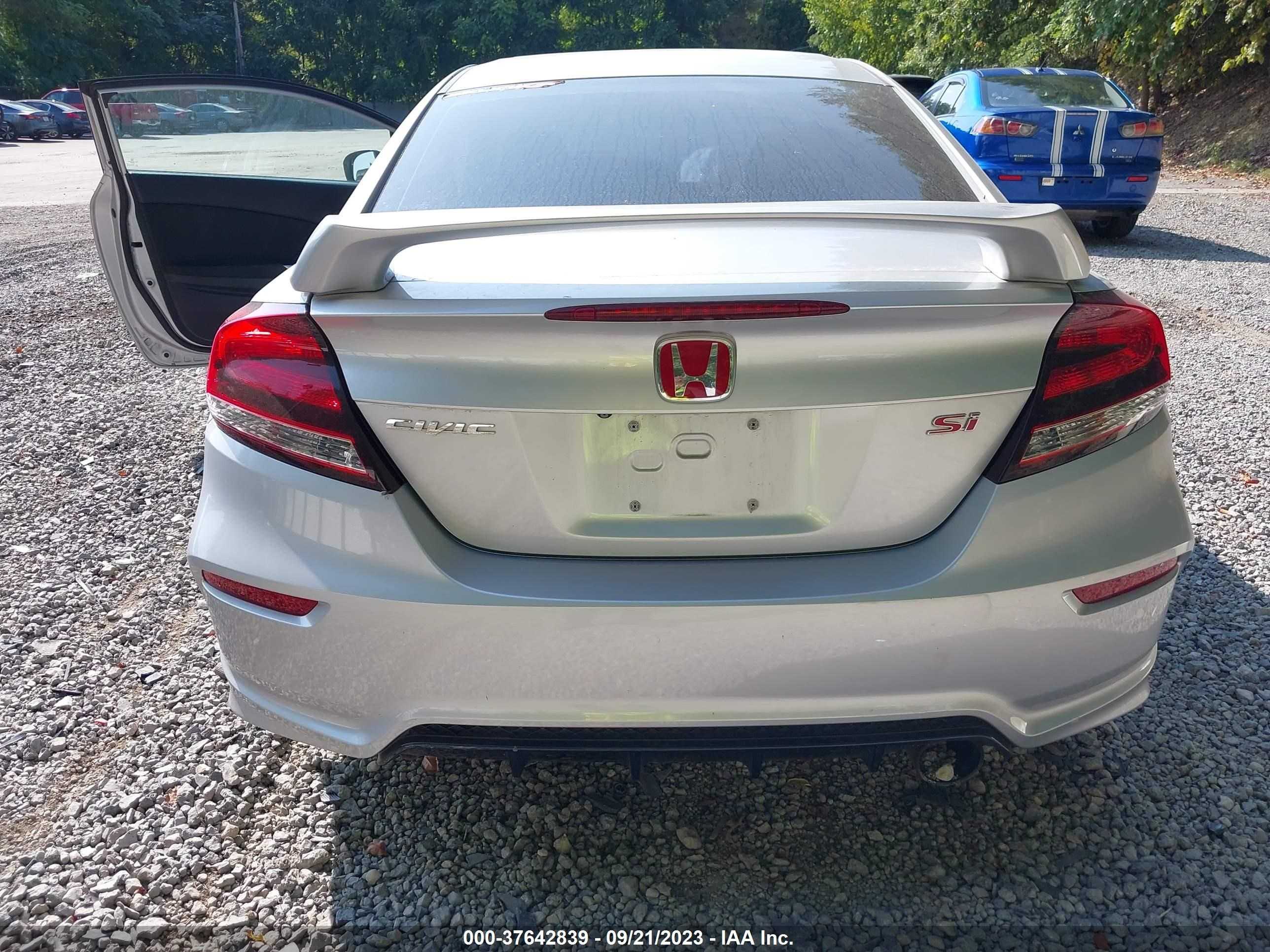 Photo 11 VIN: 2HGFG4A54FH700469 - HONDA CIVIC 