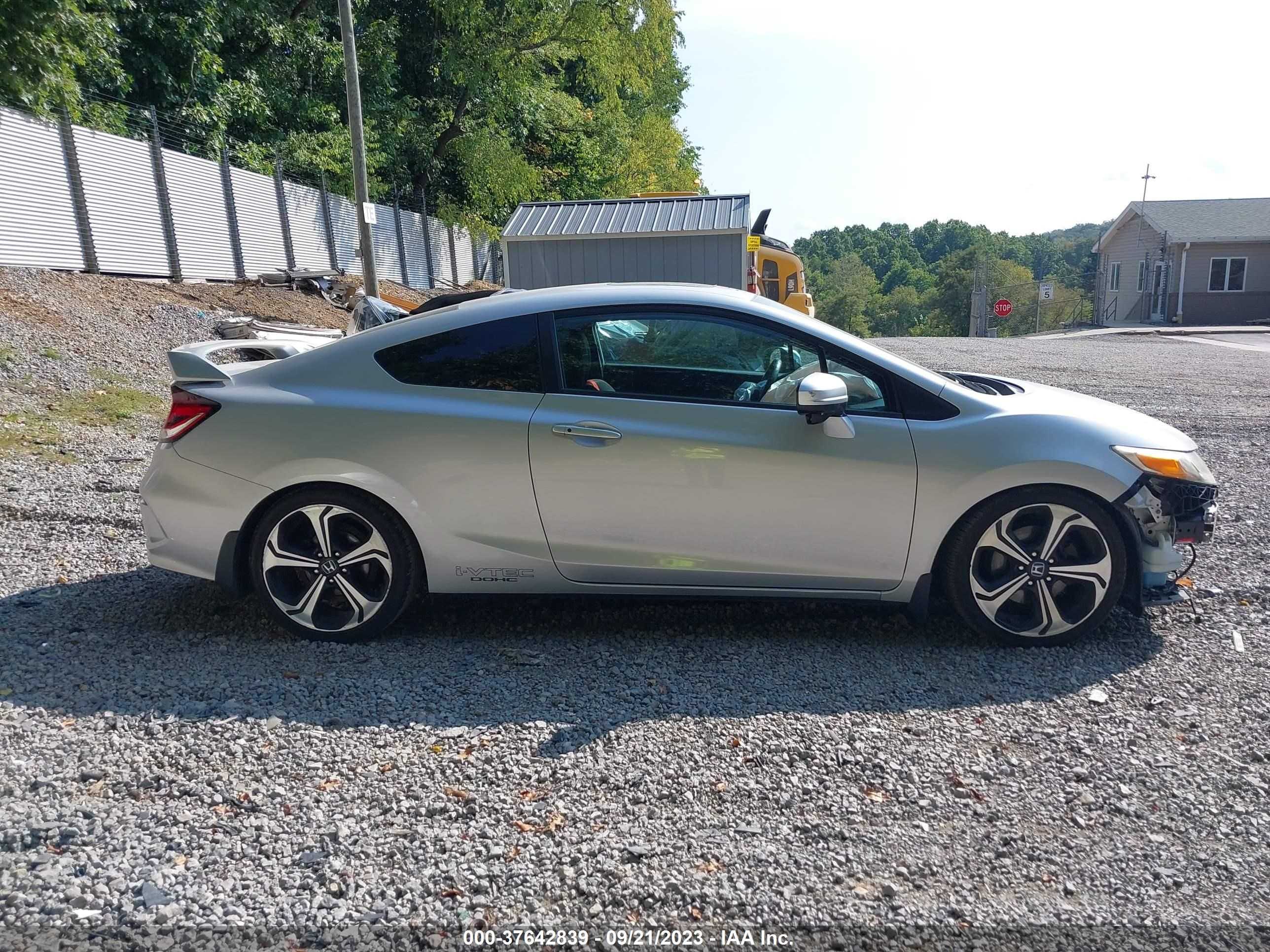 Photo 13 VIN: 2HGFG4A54FH700469 - HONDA CIVIC 