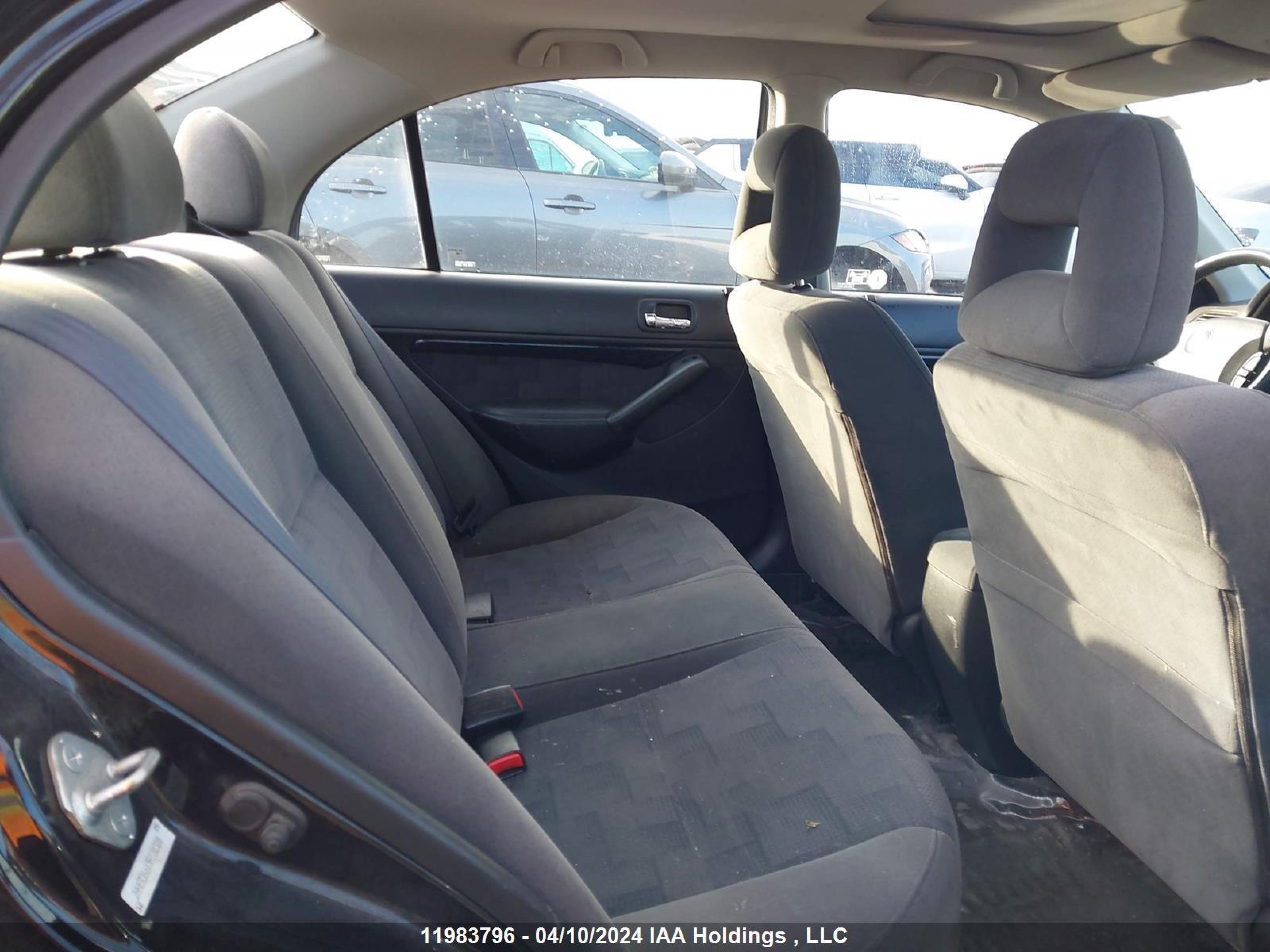 Photo 7 VIN: 2HHES366X5H100328 - ACURA EL 