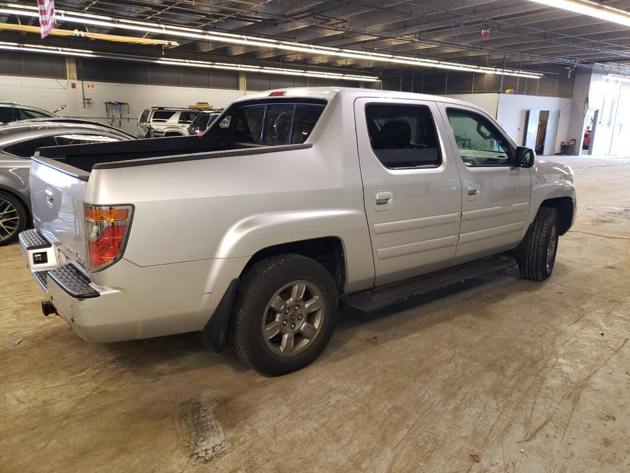 Photo 2 VIN: 2HJYK16337H529092 - HONDA RIDGELINE 