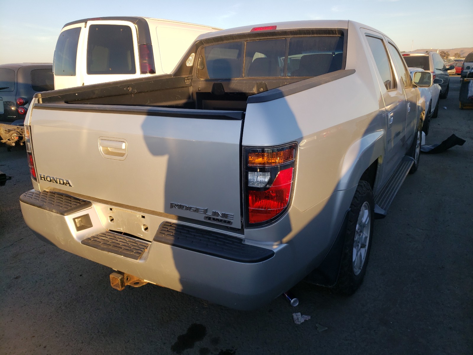 Photo 3 VIN: 2HJYK16416H563975 - HONDA RIDGELINE 