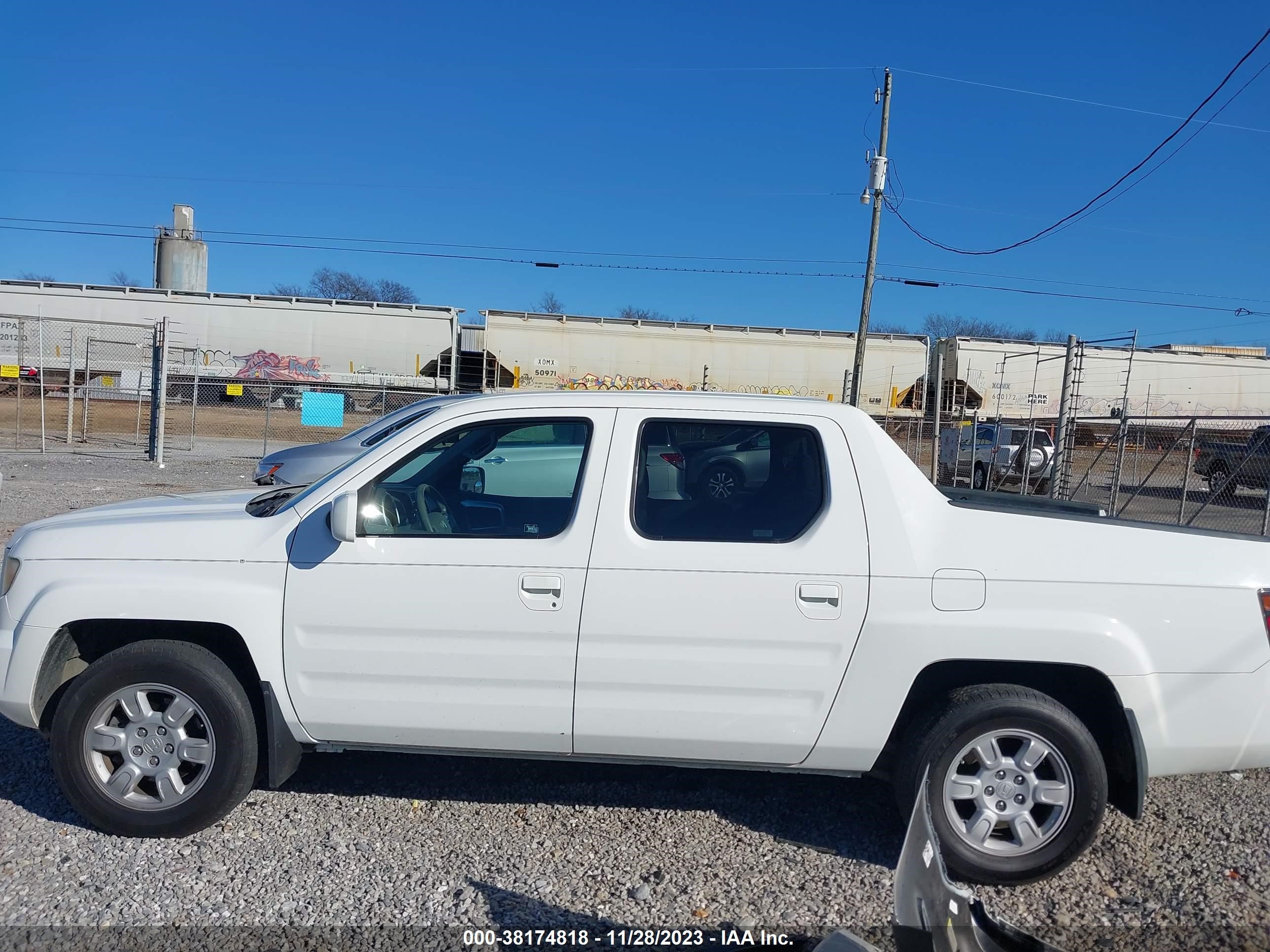 Photo 13 VIN: 2HJYK16426H523565 - HONDA RIDGELINE 