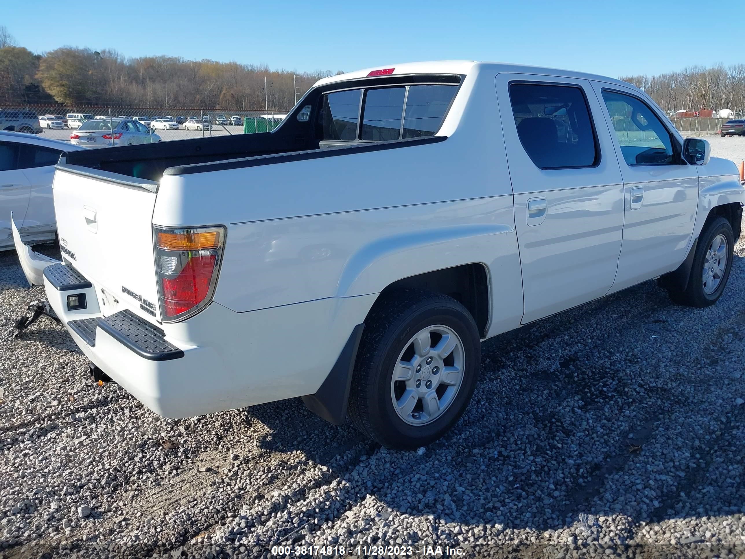 Photo 3 VIN: 2HJYK16426H523565 - HONDA RIDGELINE 