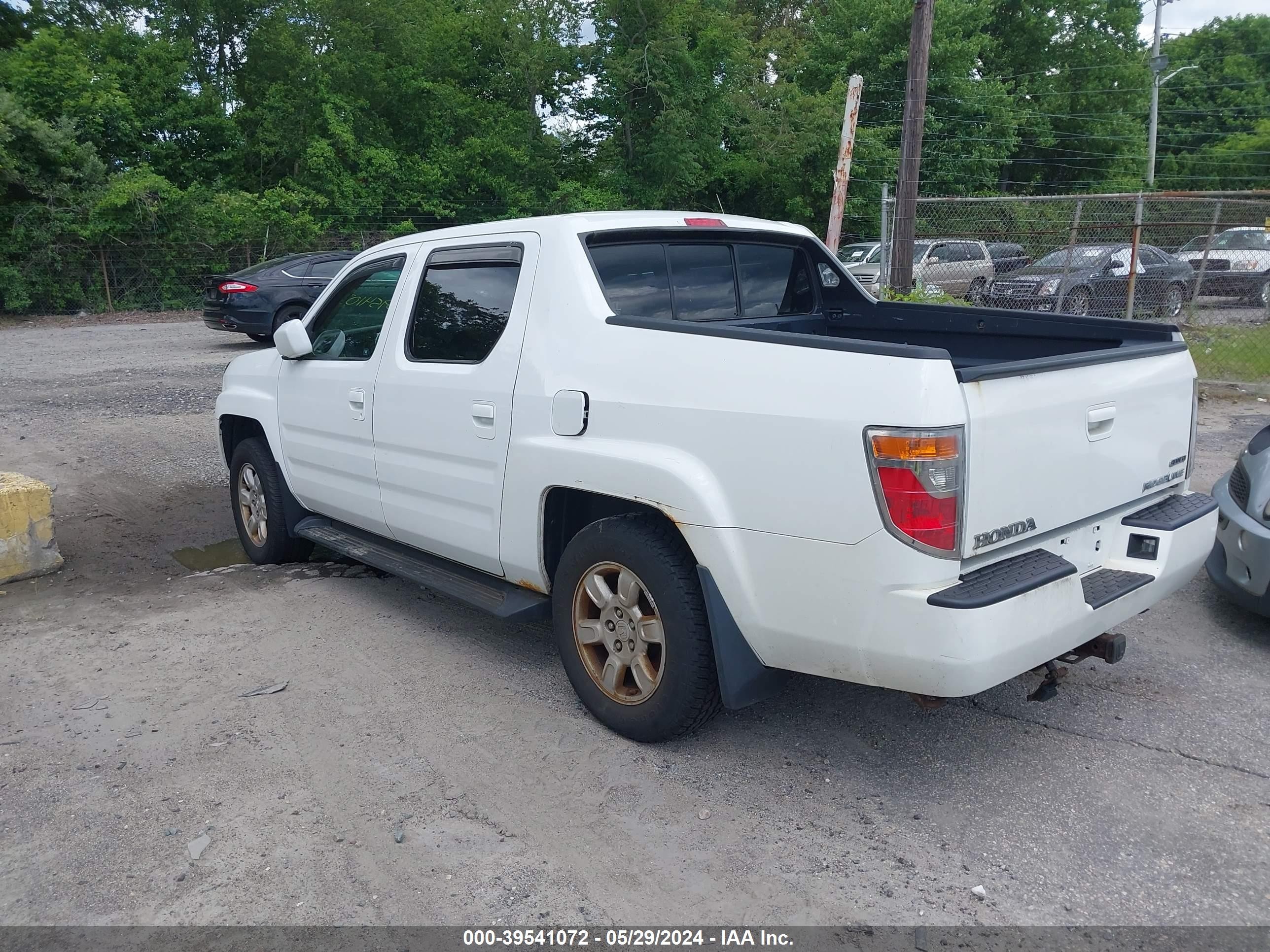 Photo 2 VIN: 2HJYK16426H530998 - HONDA RIDGELINE 