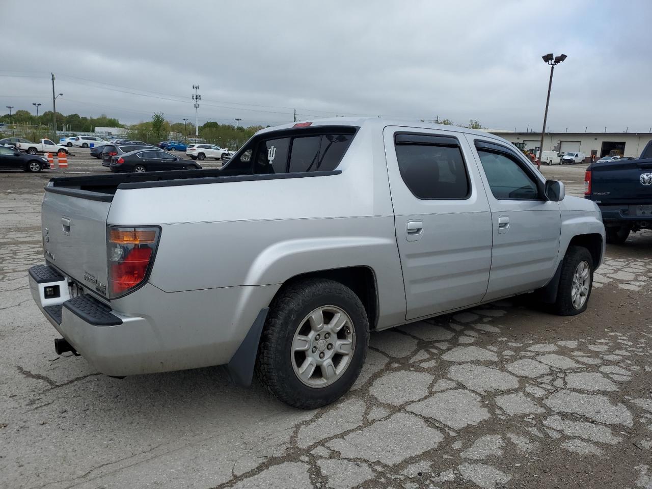 Photo 2 VIN: 2HJYK16446H503706 - HONDA RIDGELINE 