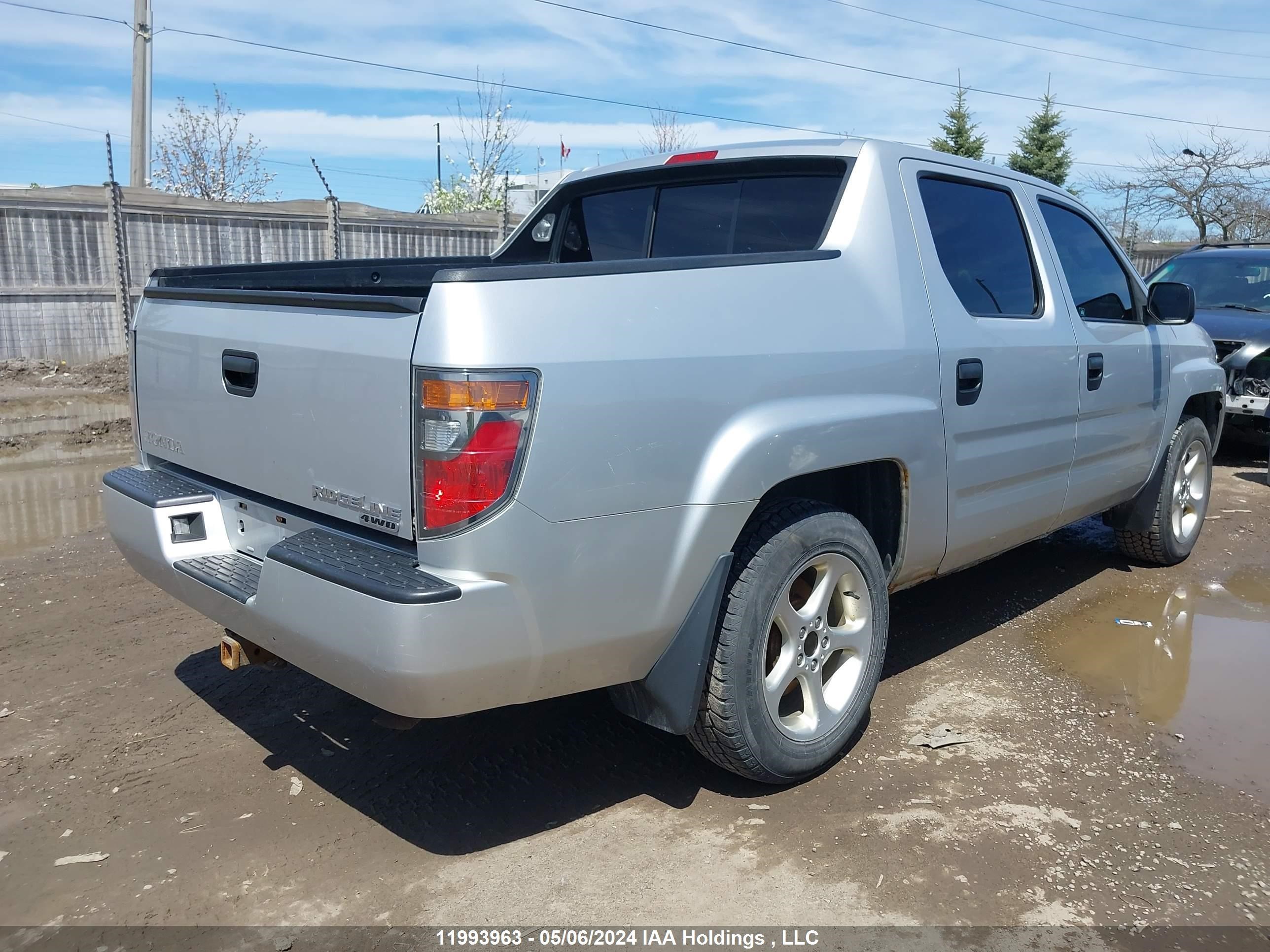 Photo 4 VIN: 2HJYK16448H002060 - HONDA RIDGELINE 