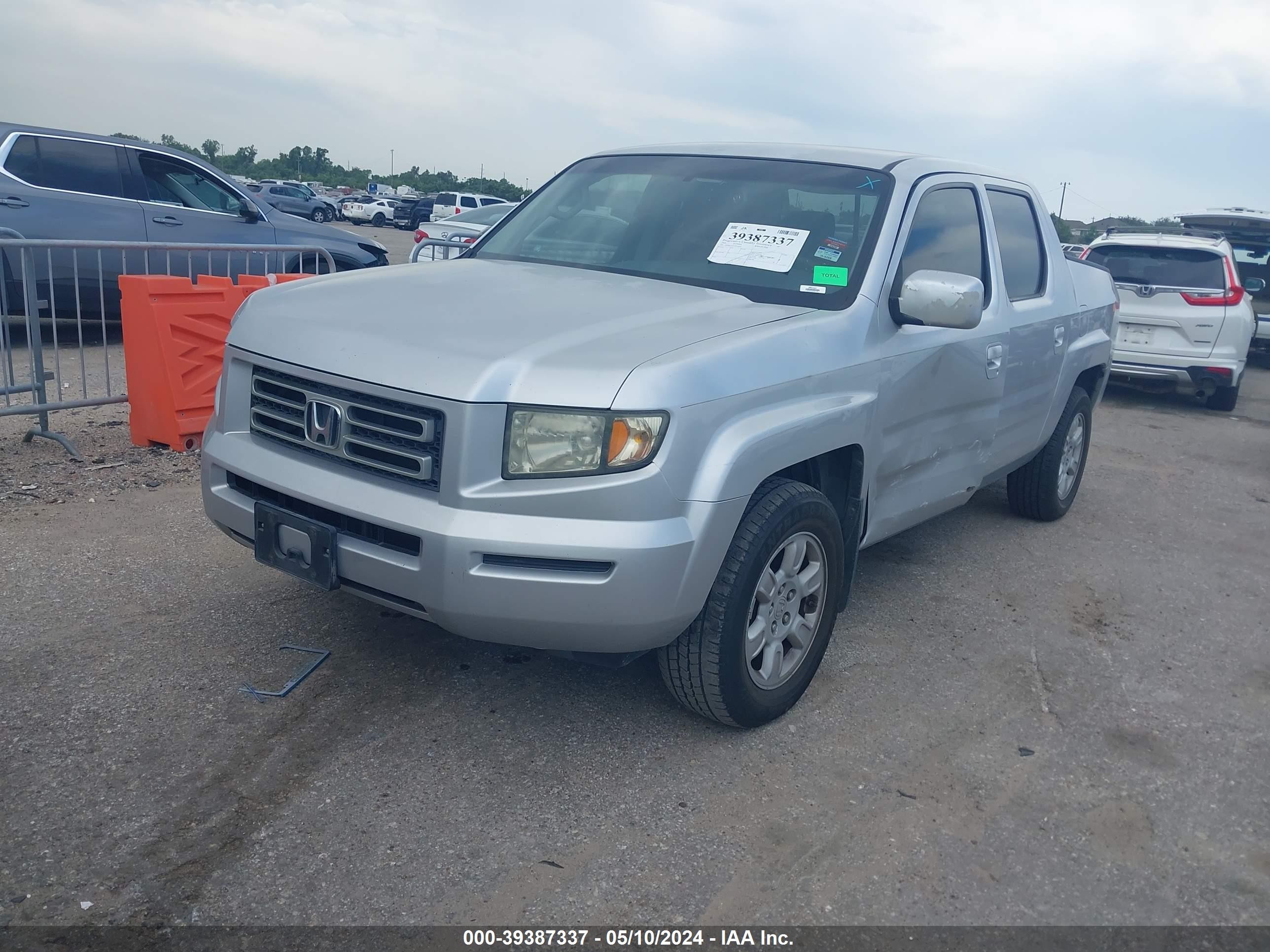 Photo 1 VIN: 2HJYK164X6H570469 - HONDA RIDGELINE 