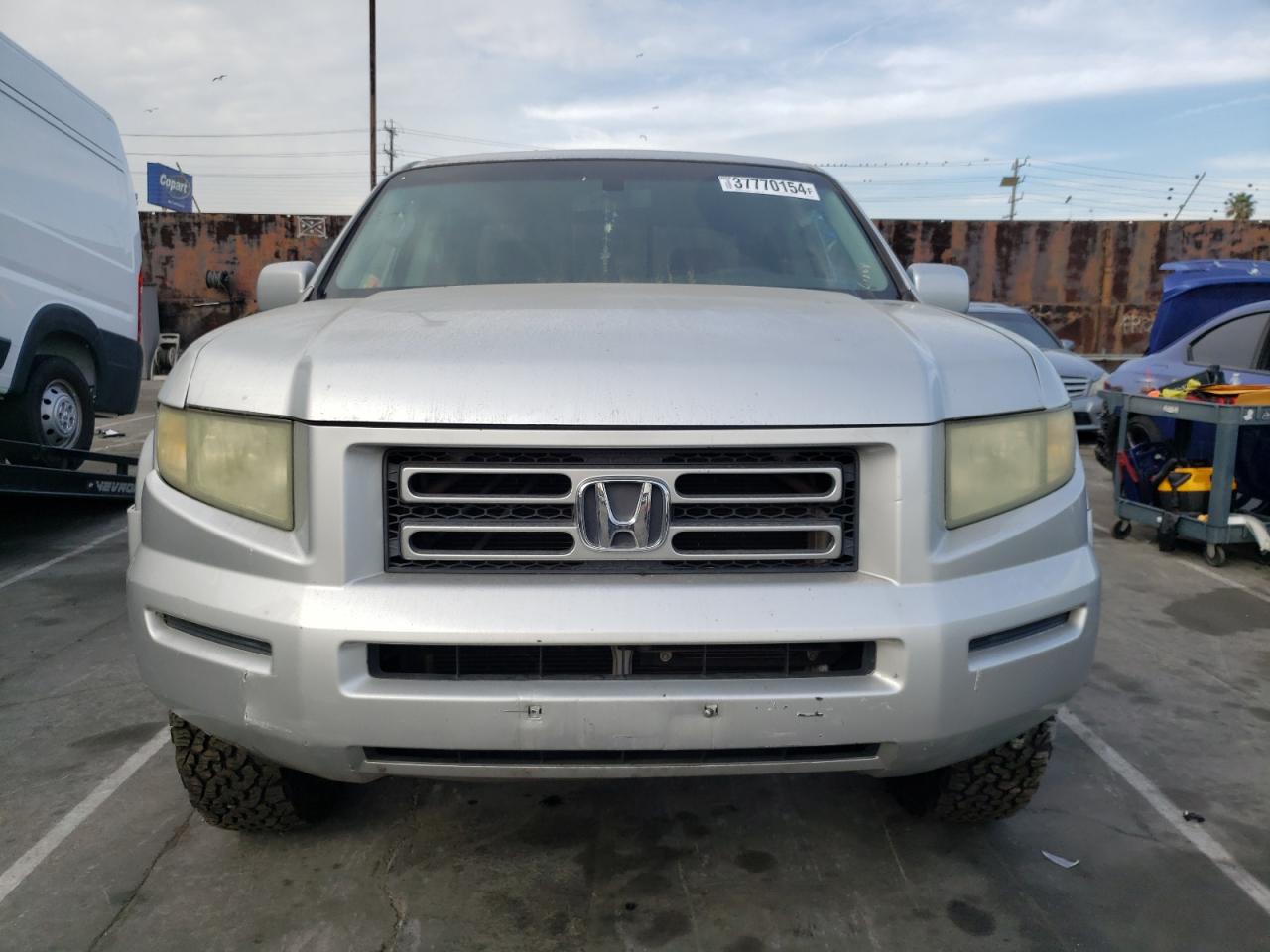 Photo 4 VIN: 2HJYK16518H512813 - HONDA RIDGELINE 