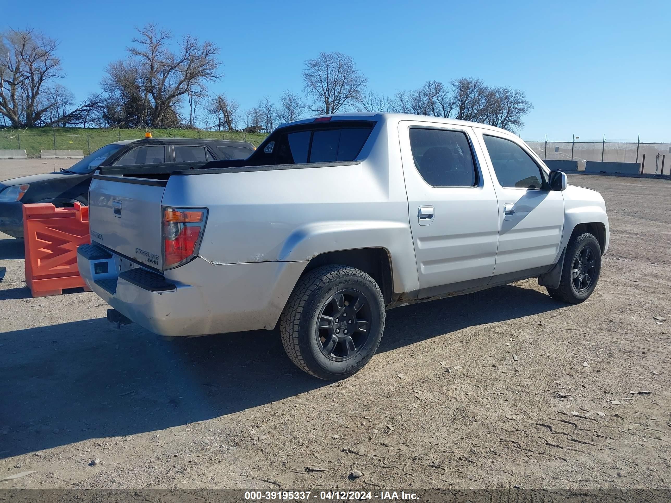 Photo 3 VIN: 2HJYK16526H502661 - HONDA RIDGELINE 