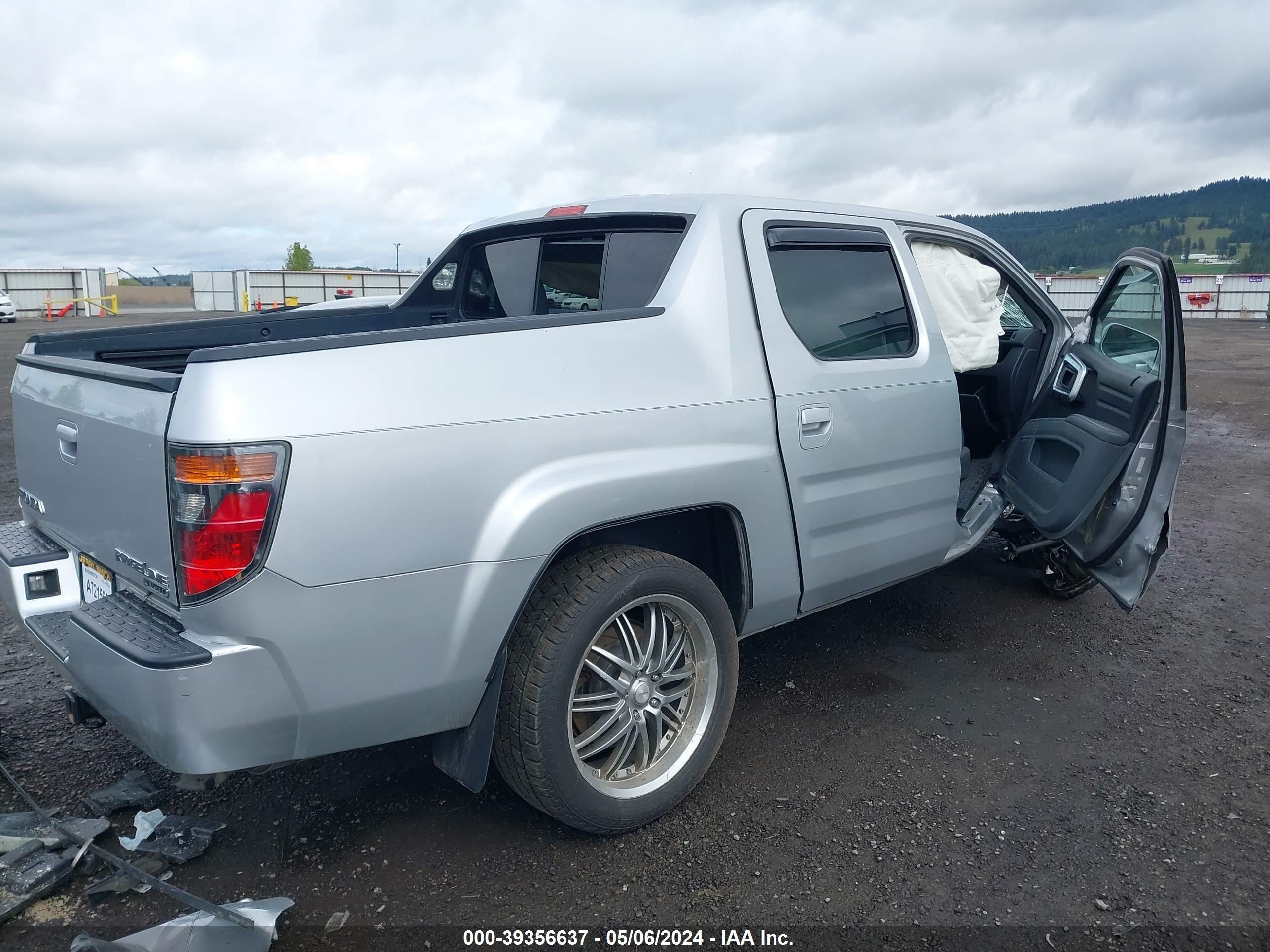 Photo 3 VIN: 2HJYK16537H538487 - HONDA RIDGELINE 