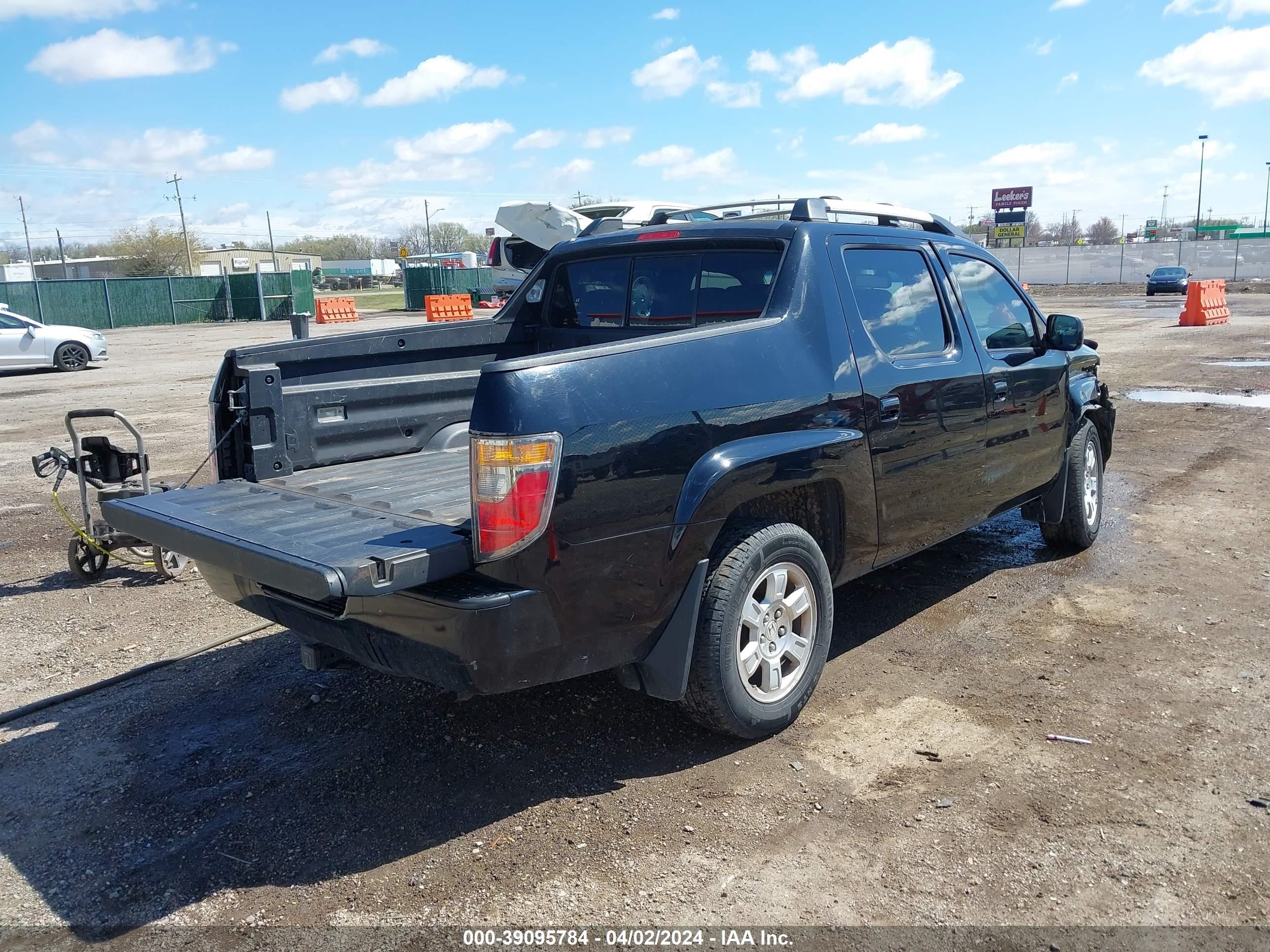 Photo 3 VIN: 2HJYK16598H507777 - HONDA RIDGELINE 