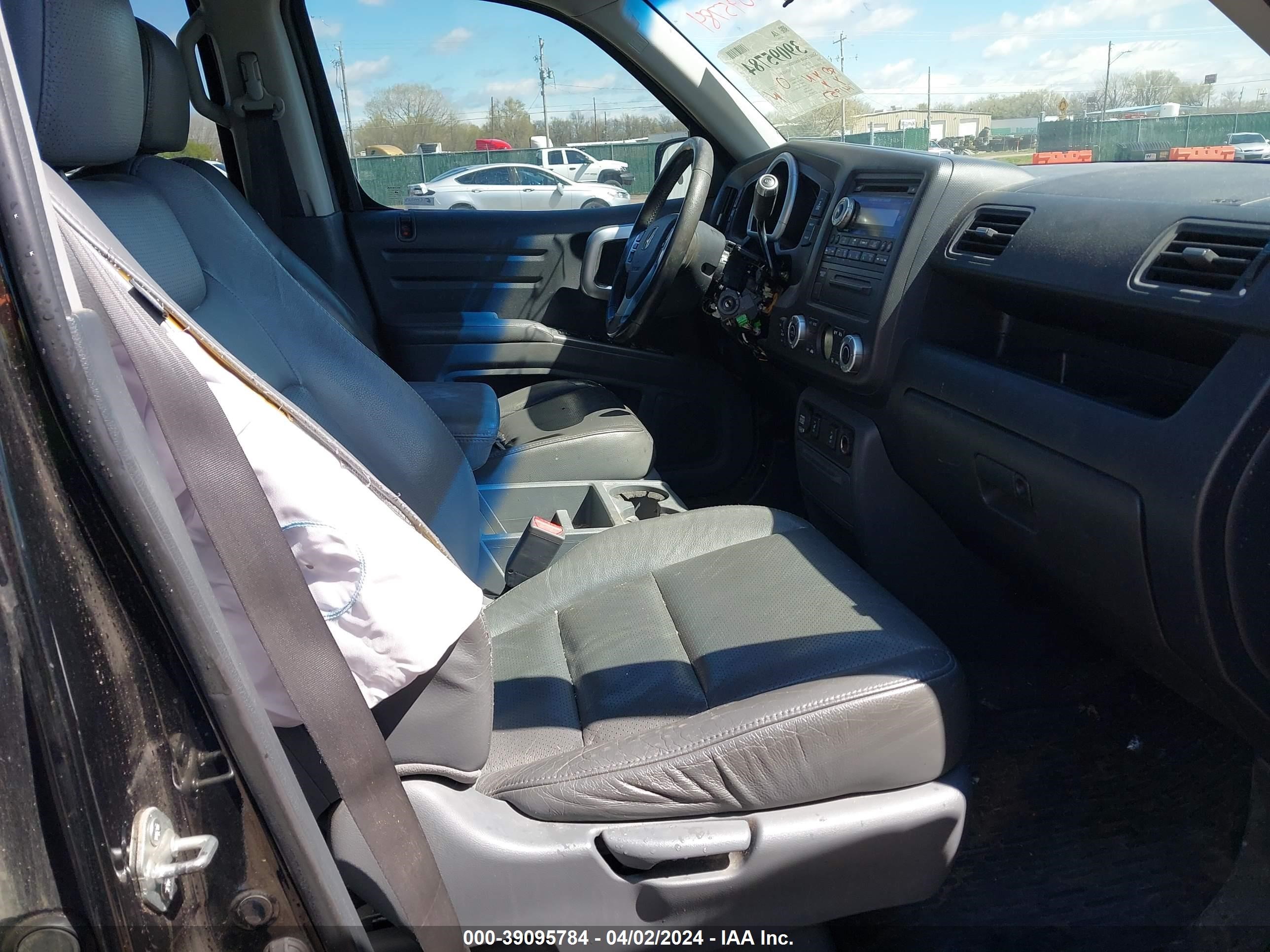 Photo 4 VIN: 2HJYK16598H507777 - HONDA RIDGELINE 