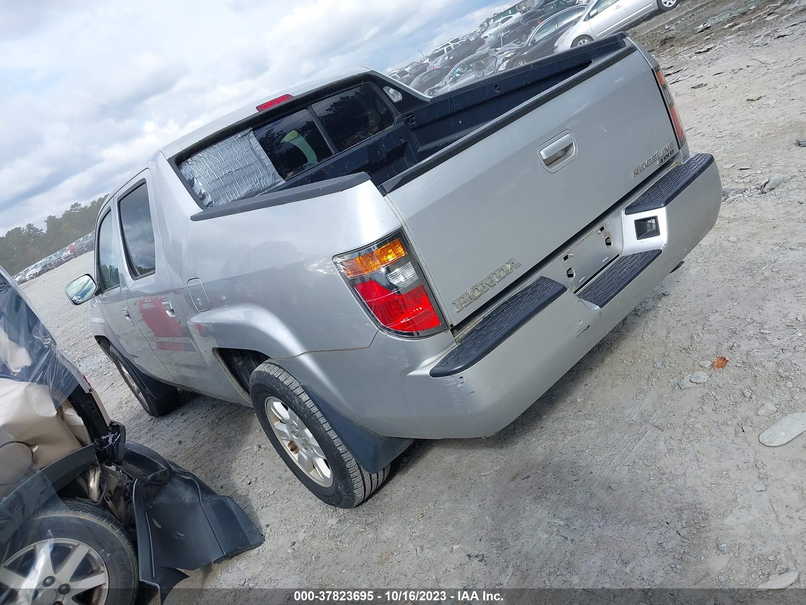 Photo 2 VIN: 2HJYK165X6H573431 - HONDA RIDGELINE 