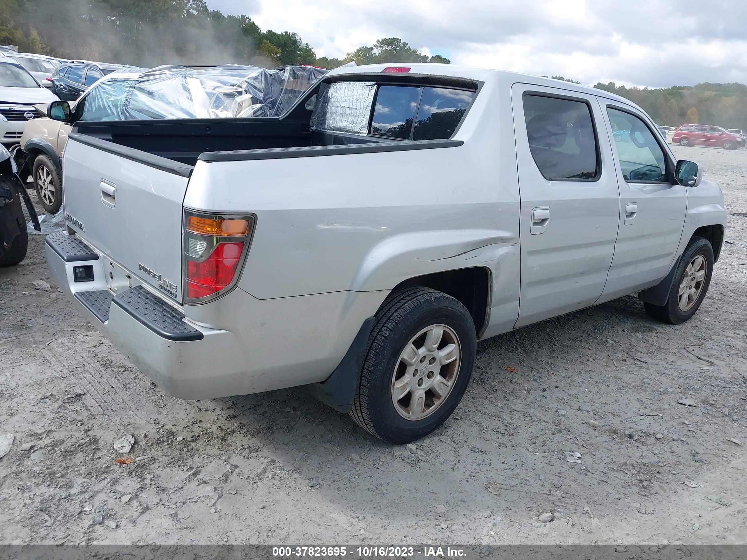 Photo 3 VIN: 2HJYK165X6H573431 - HONDA RIDGELINE 